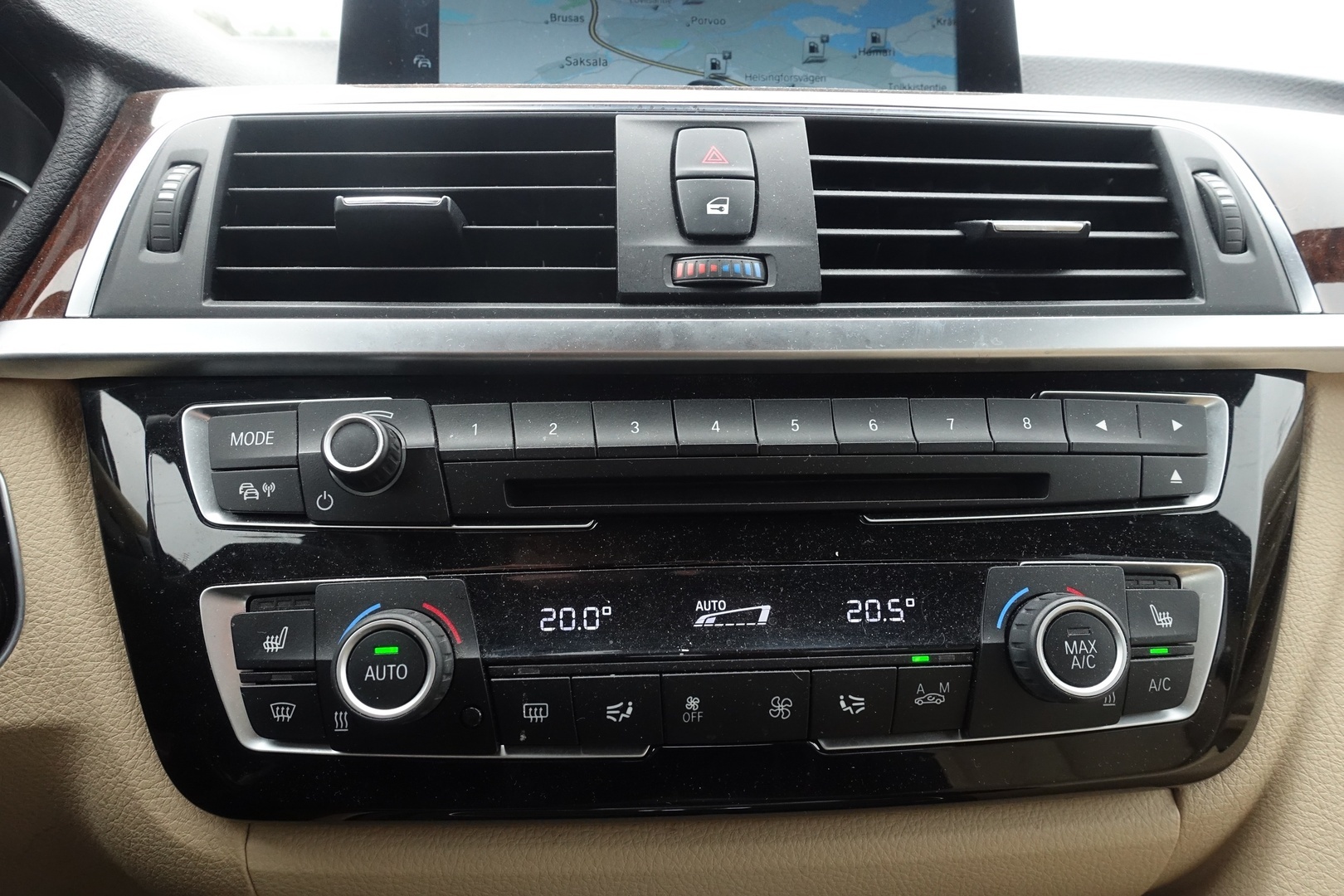 BMW 330 2016