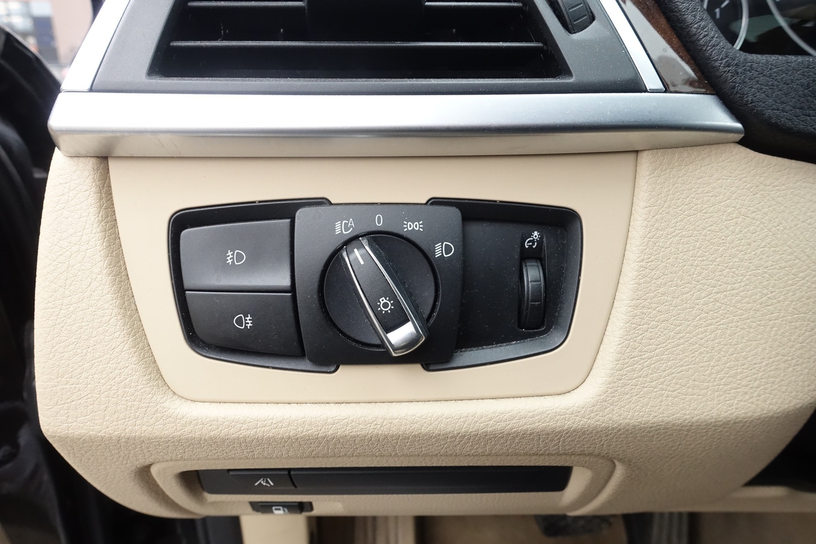 BMW 330 2016