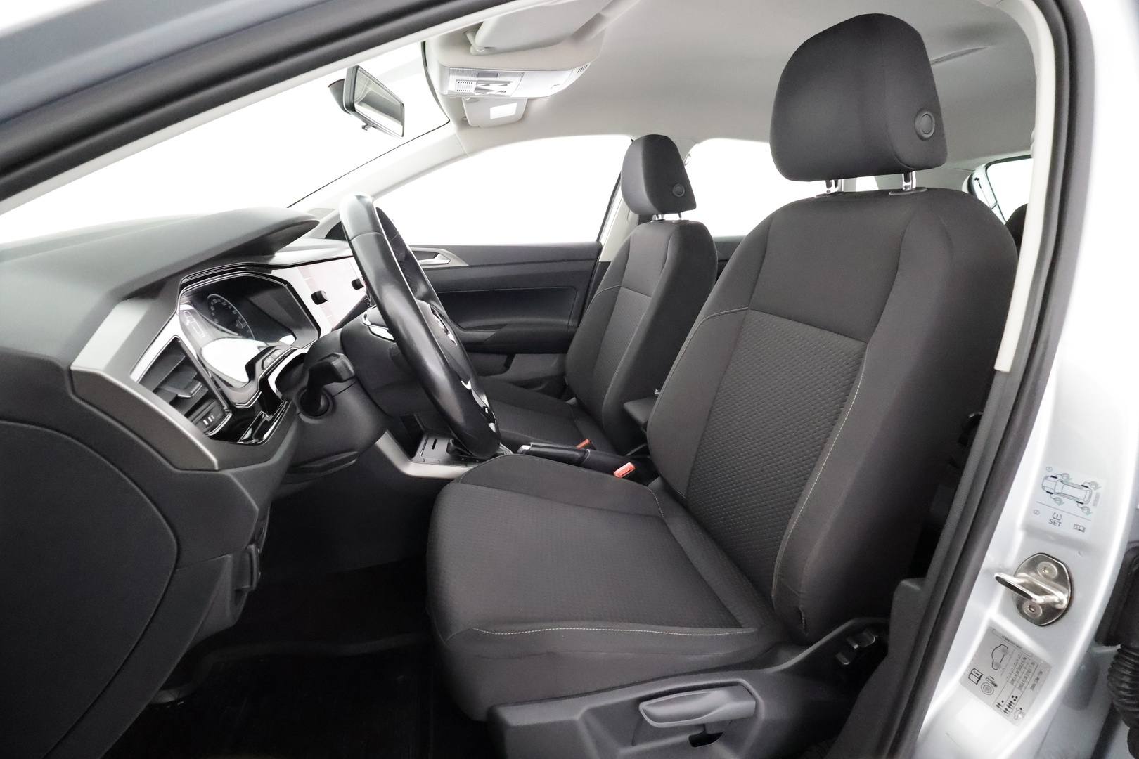 VOLKSWAGEN Polo 2020