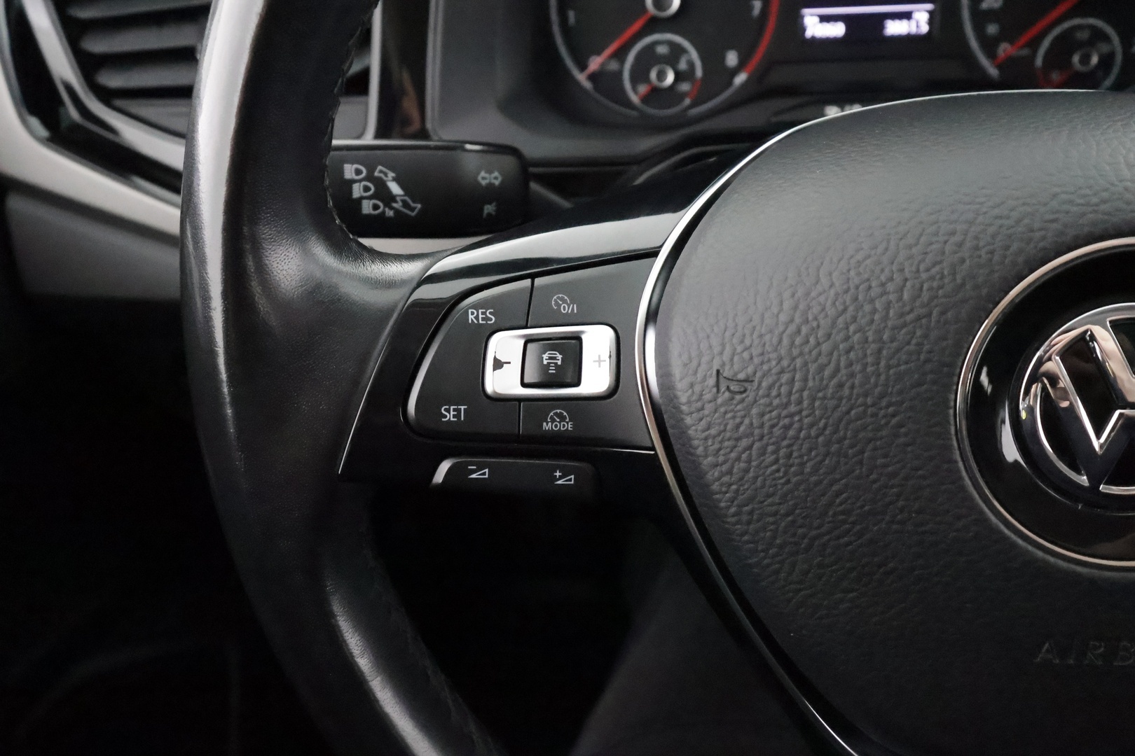 VOLKSWAGEN Polo 2020