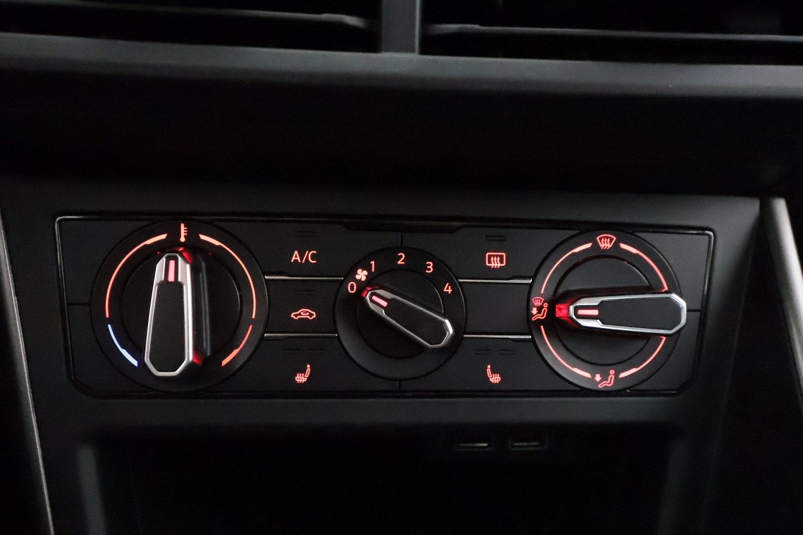 VOLKSWAGEN Polo 2020
