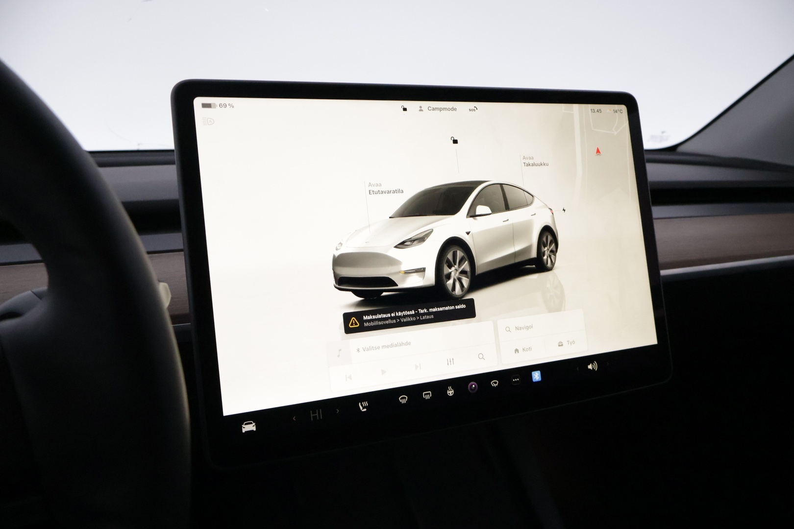 TESLA Model Y 2023