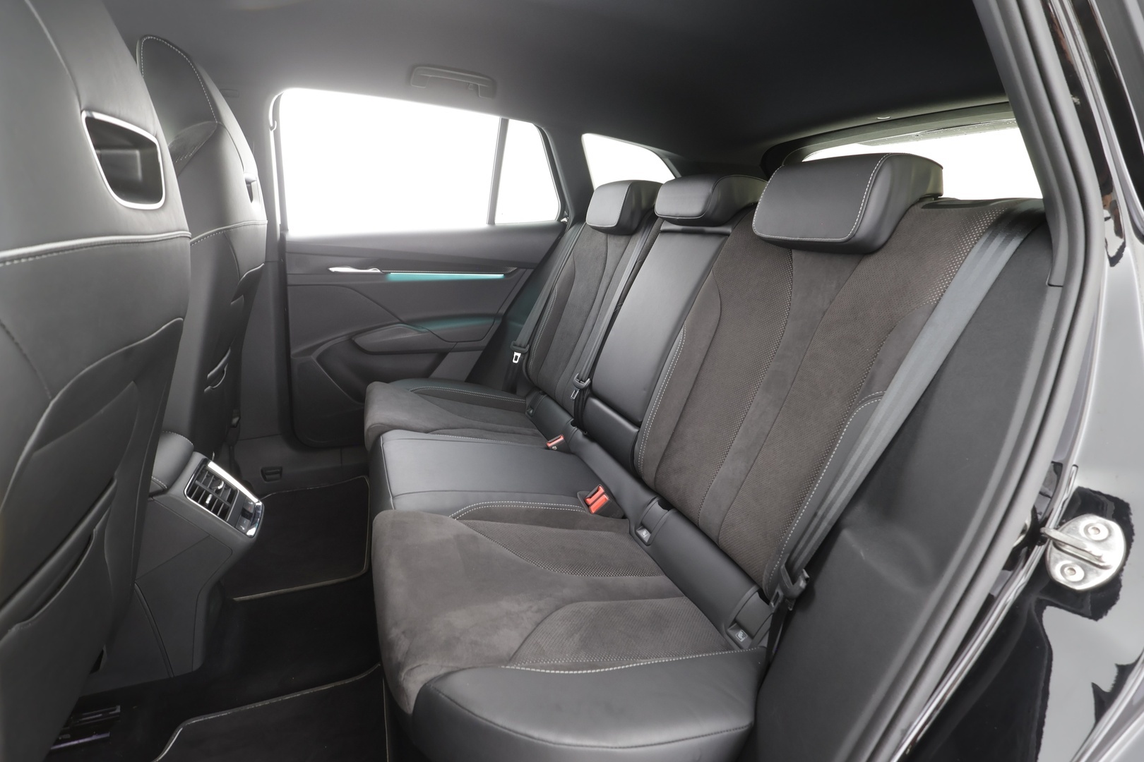 SKODA Enyaq 2023