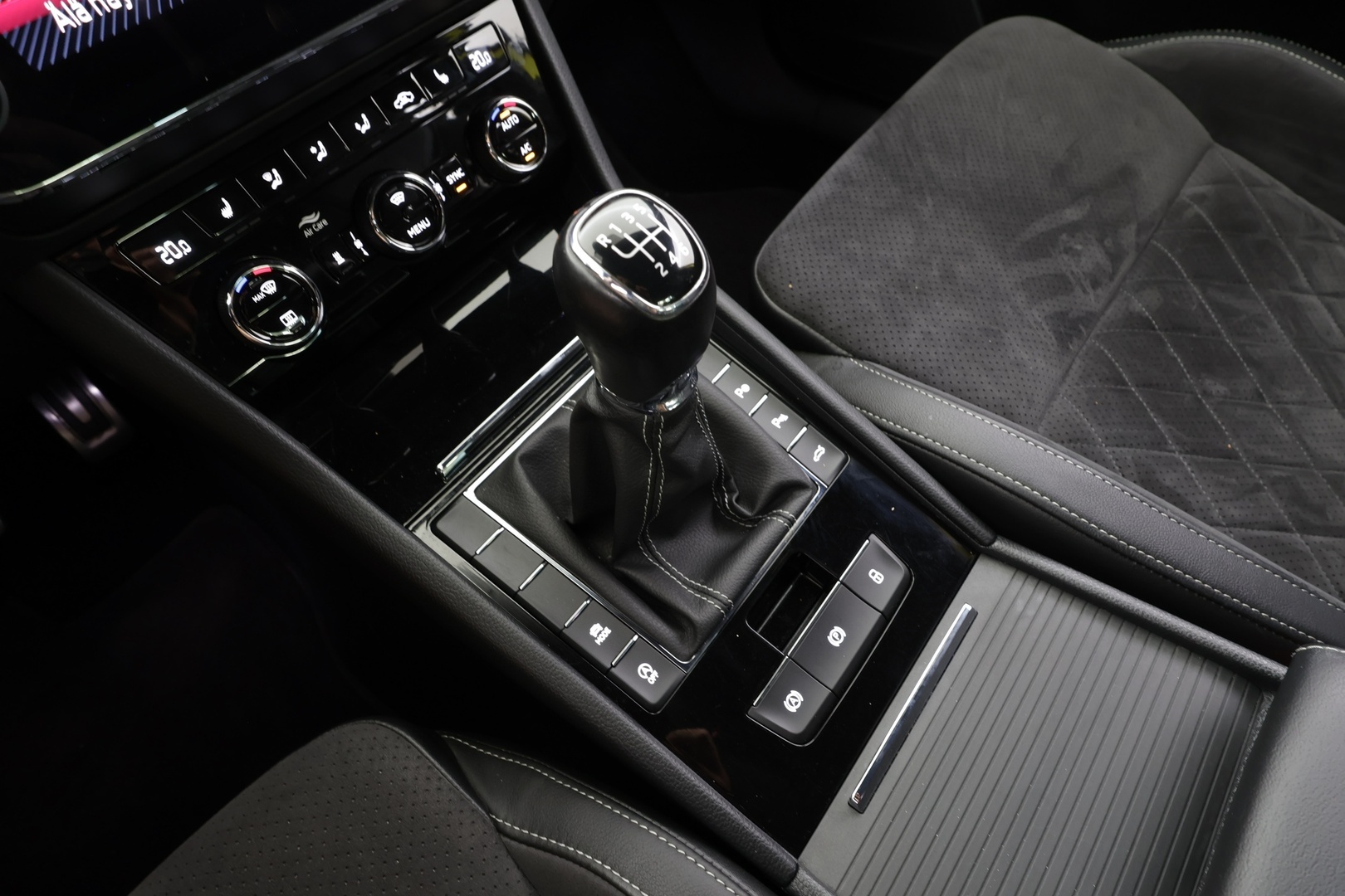 SKODA Superb 2018