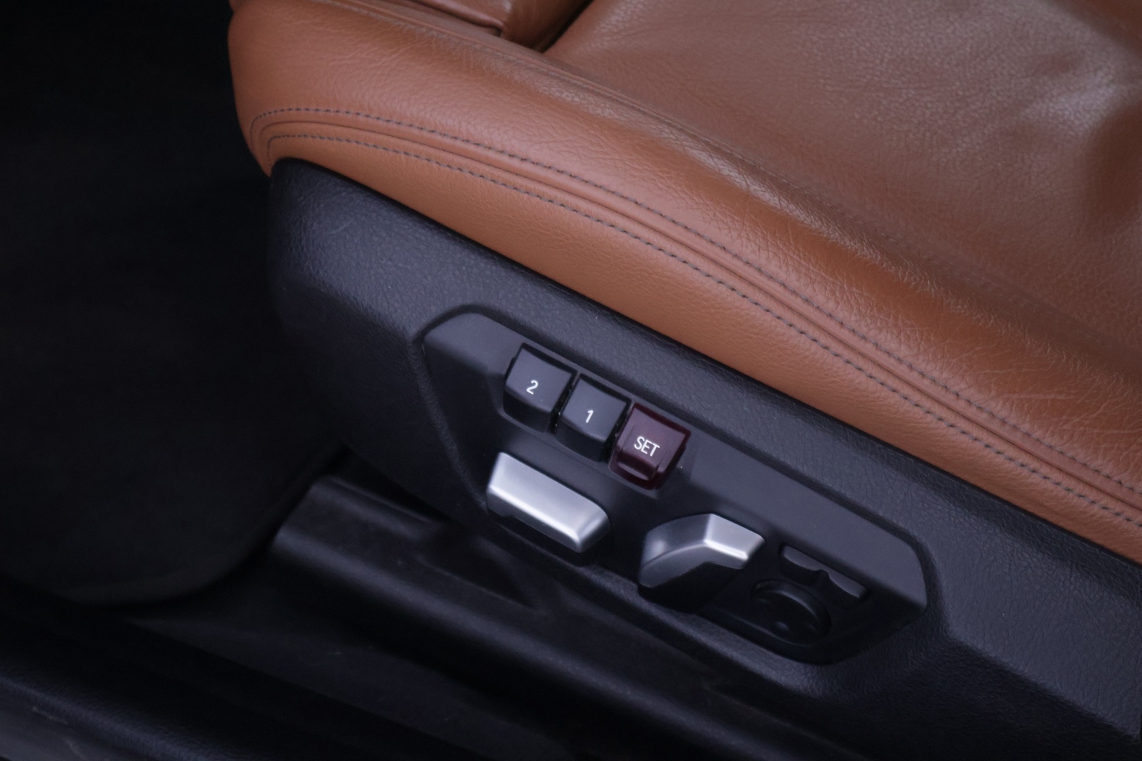 BMW 330 2016