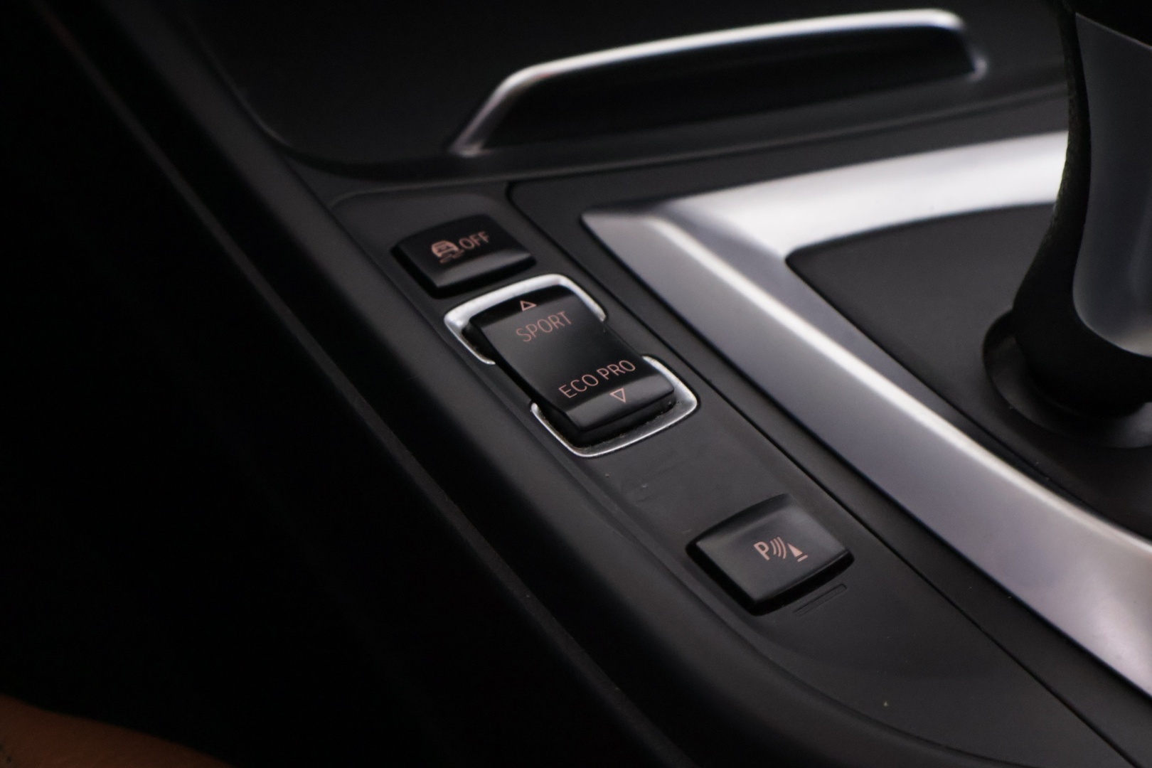 BMW 330 2016