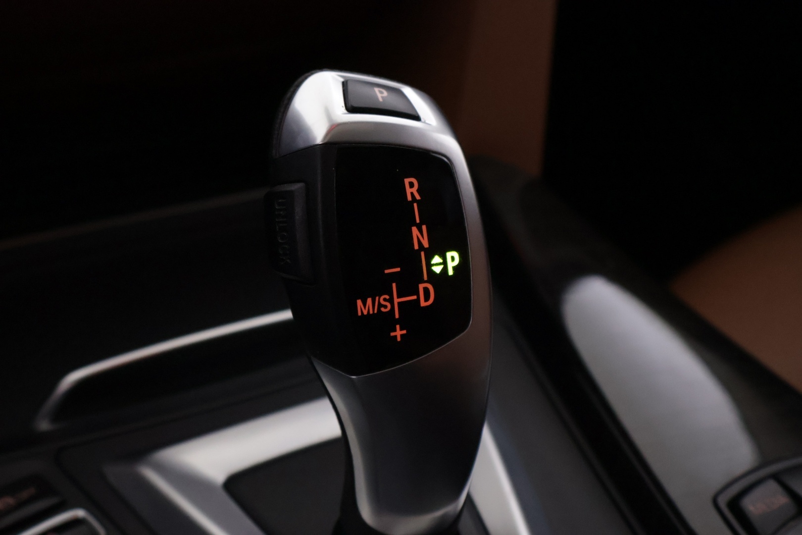 BMW 330 2016