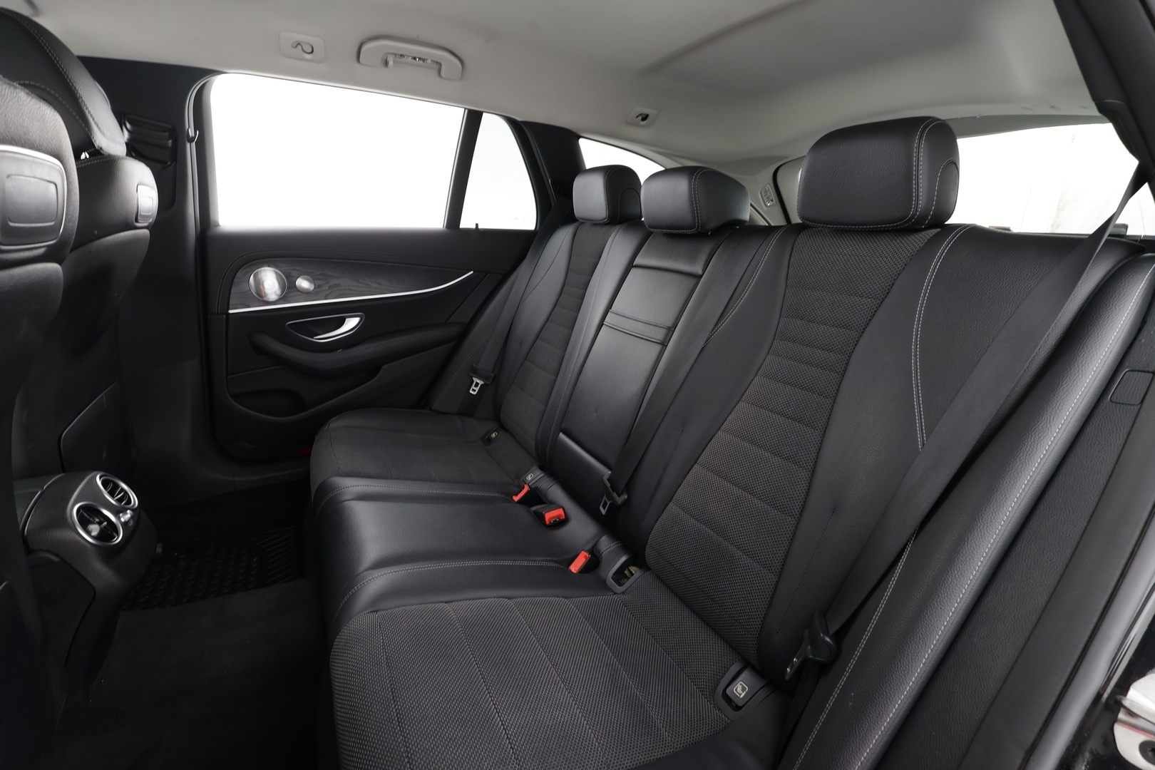 MERCEDES-BENZ E 2020