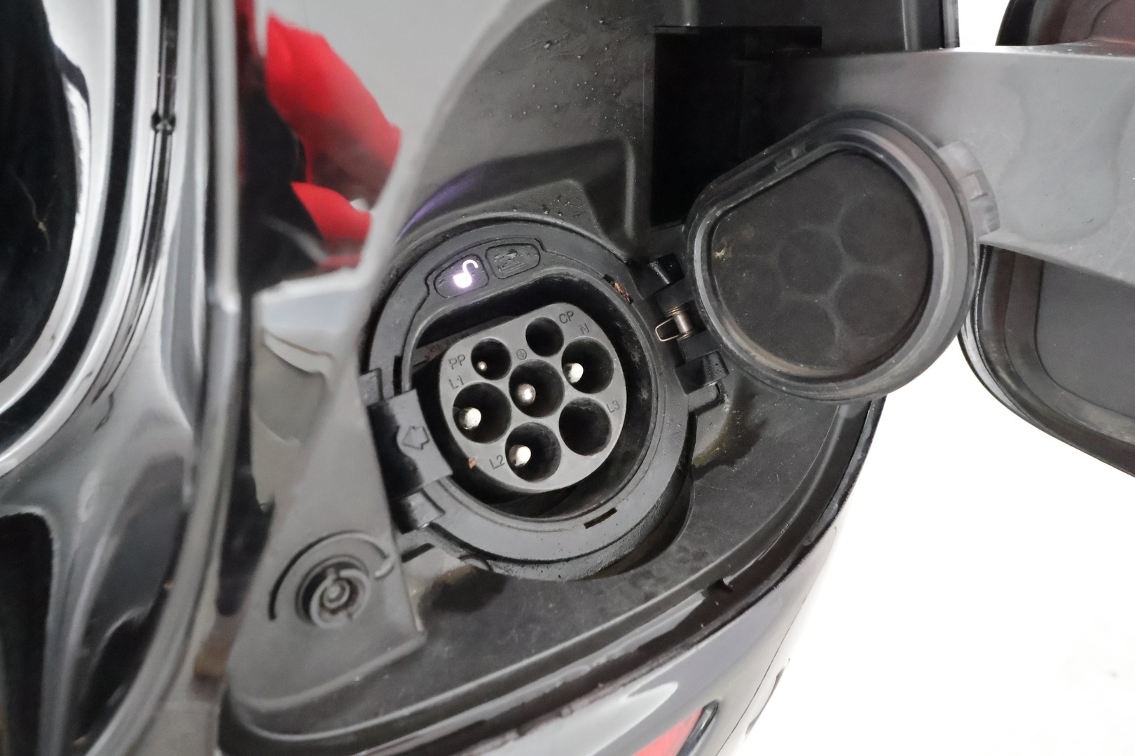 MERCEDES-BENZ E 2020