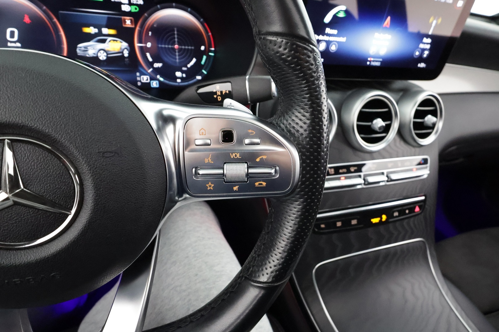 MERCEDES-BENZ GLC 2021