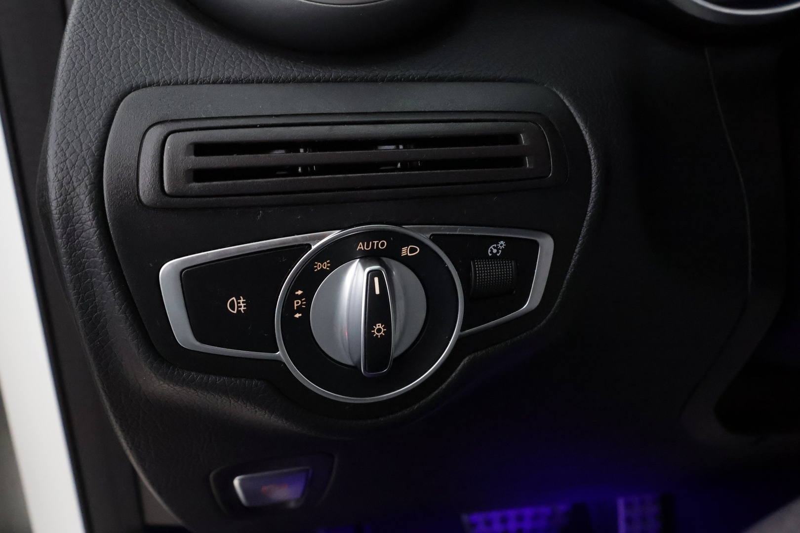 MERCEDES-BENZ GLC 2021