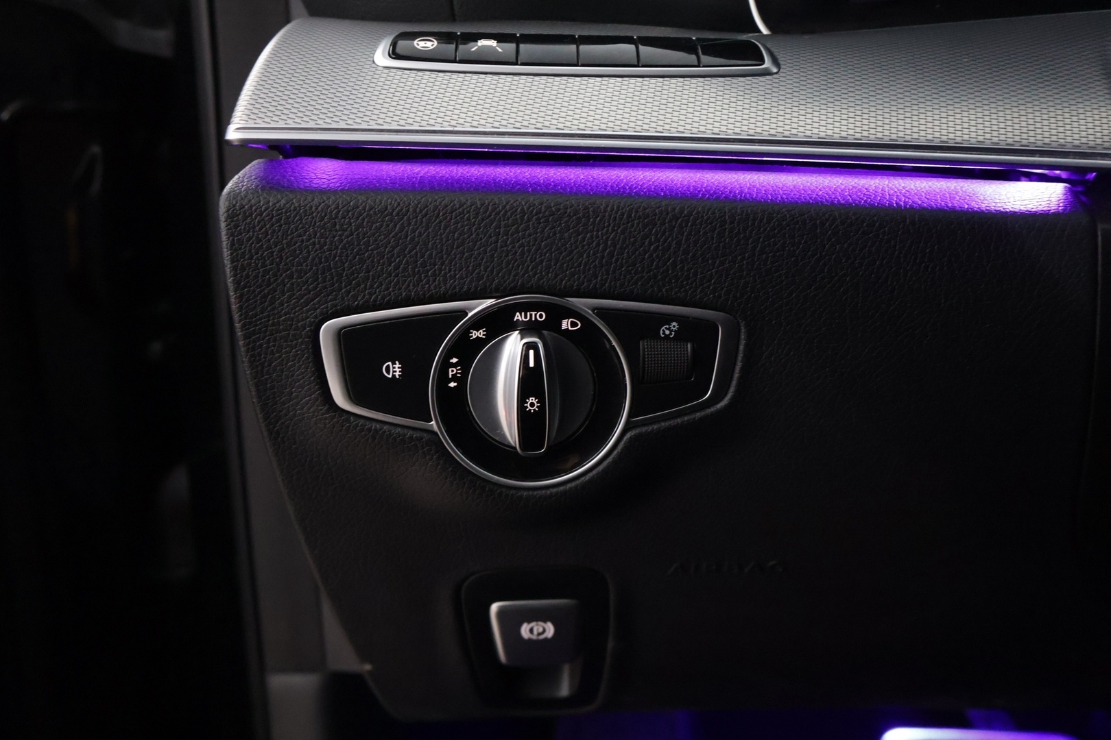 MERCEDES-BENZ E 2020