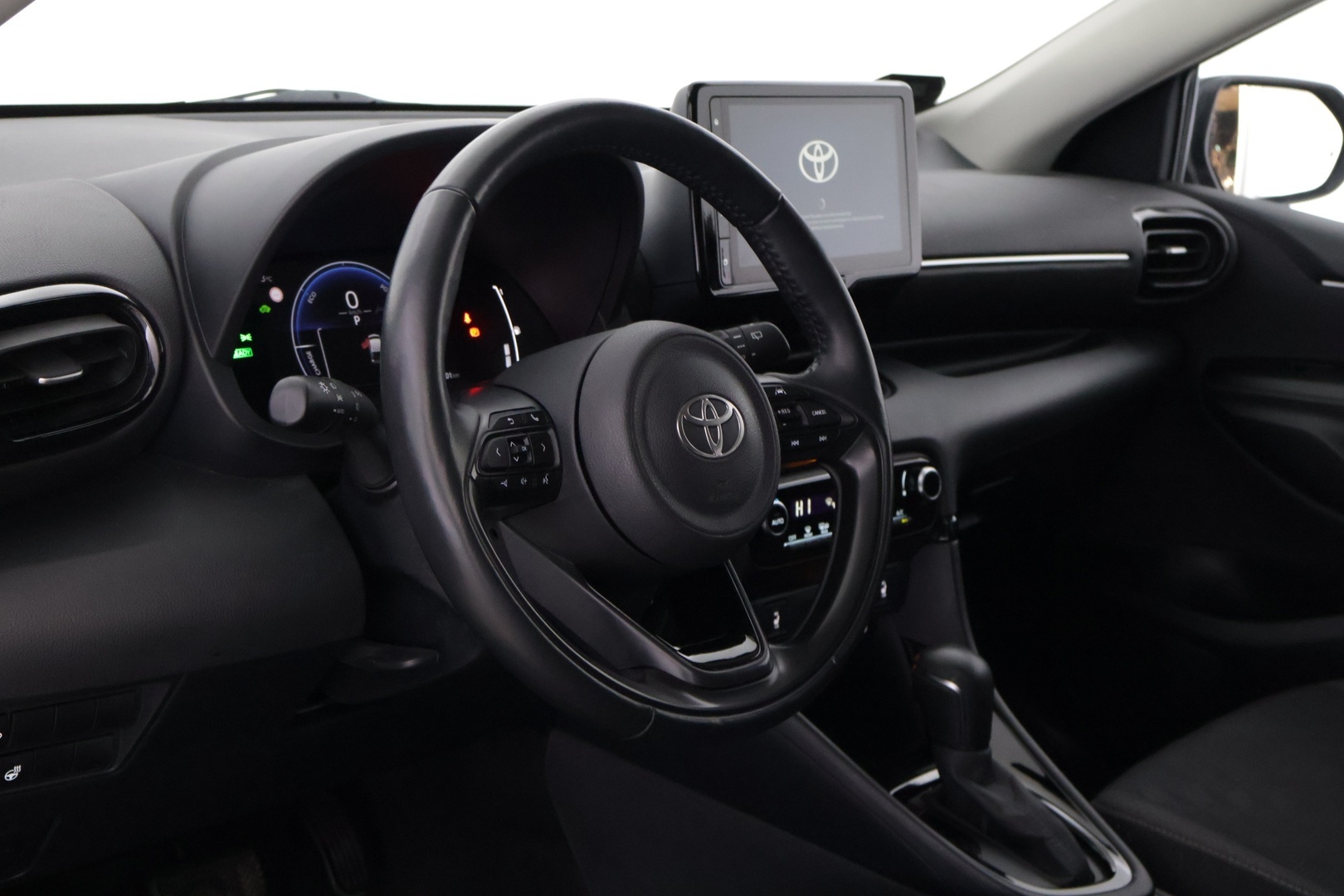TOYOTA Yaris 2024