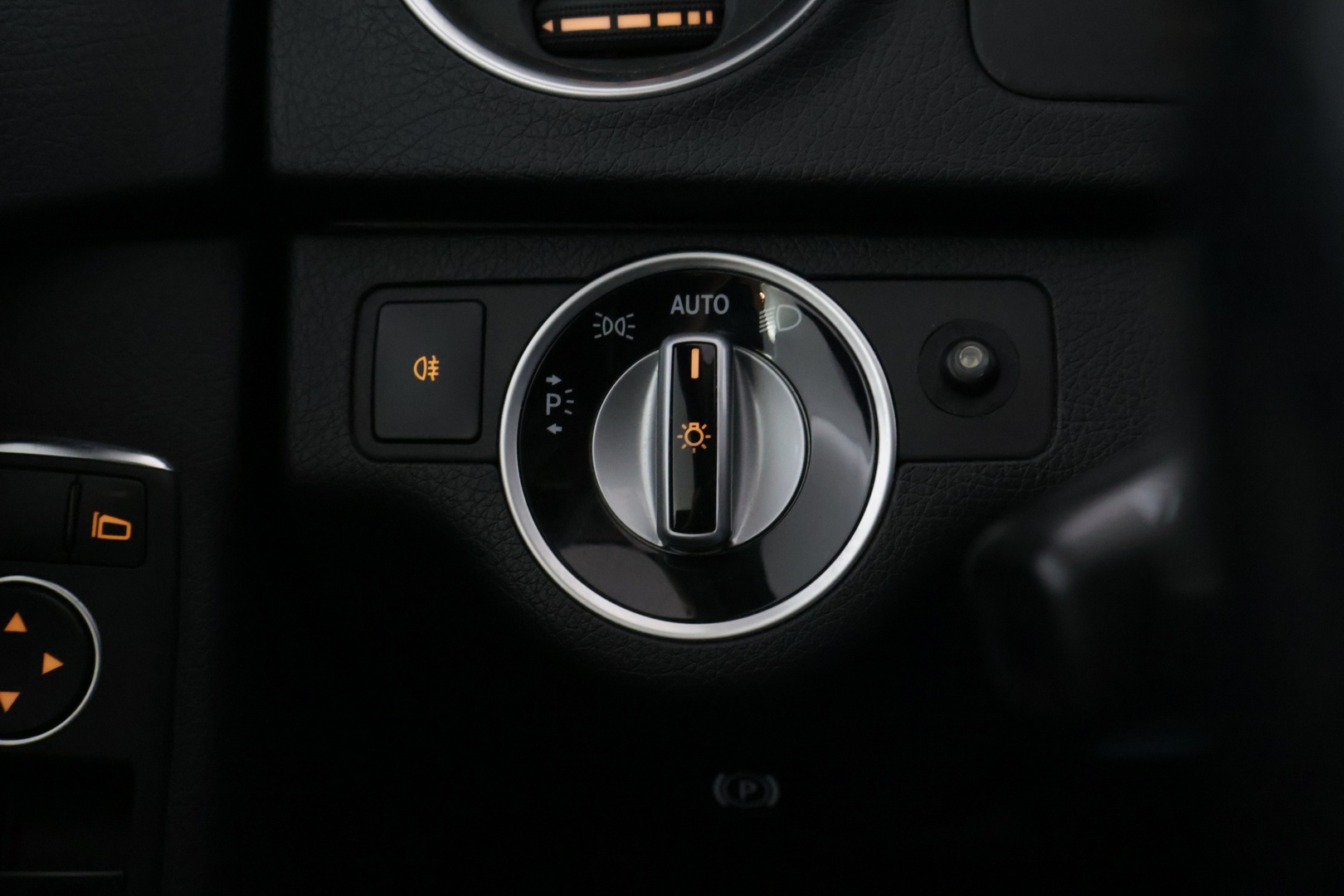 MERCEDES-BENZ C 2012