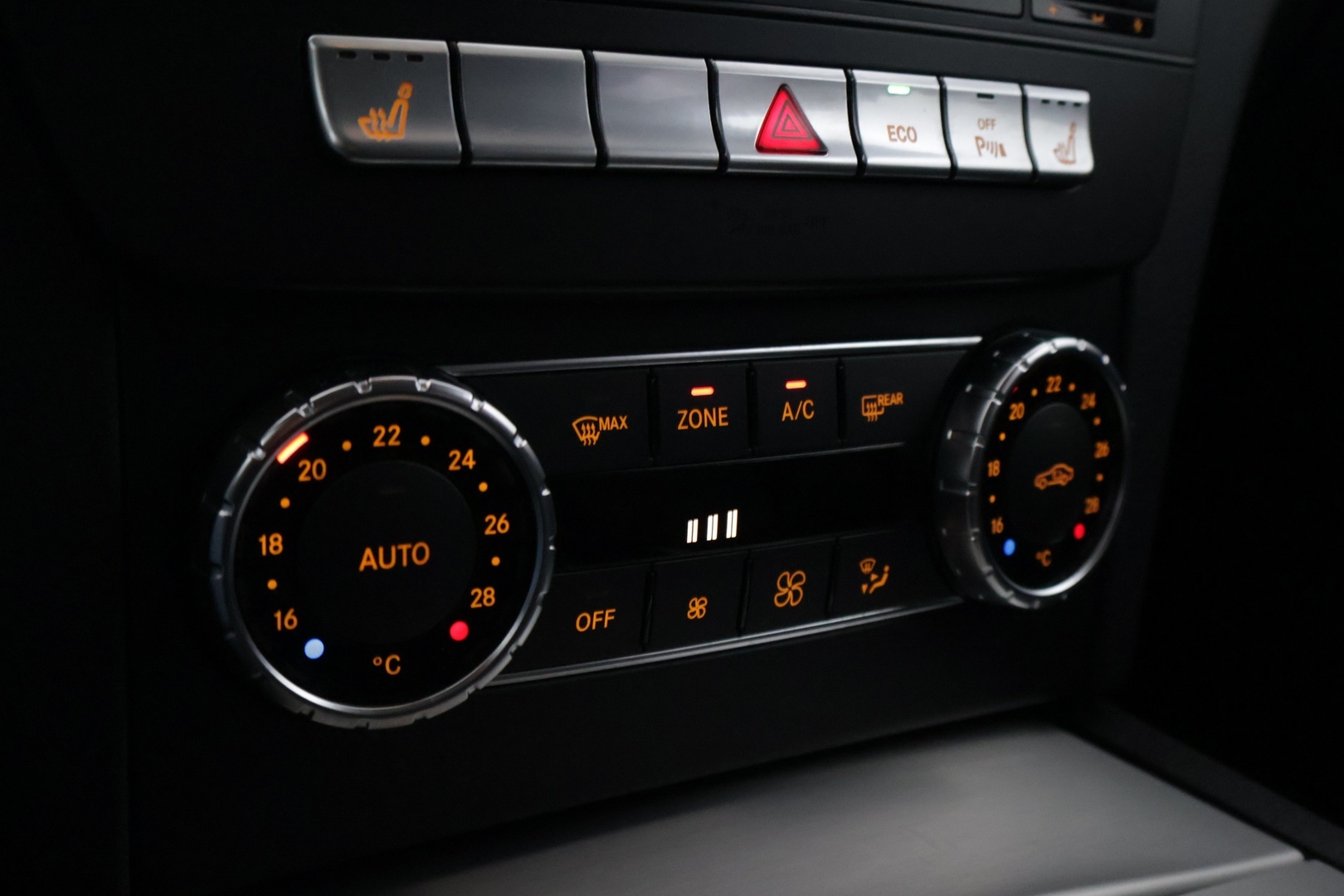 MERCEDES-BENZ C 2012