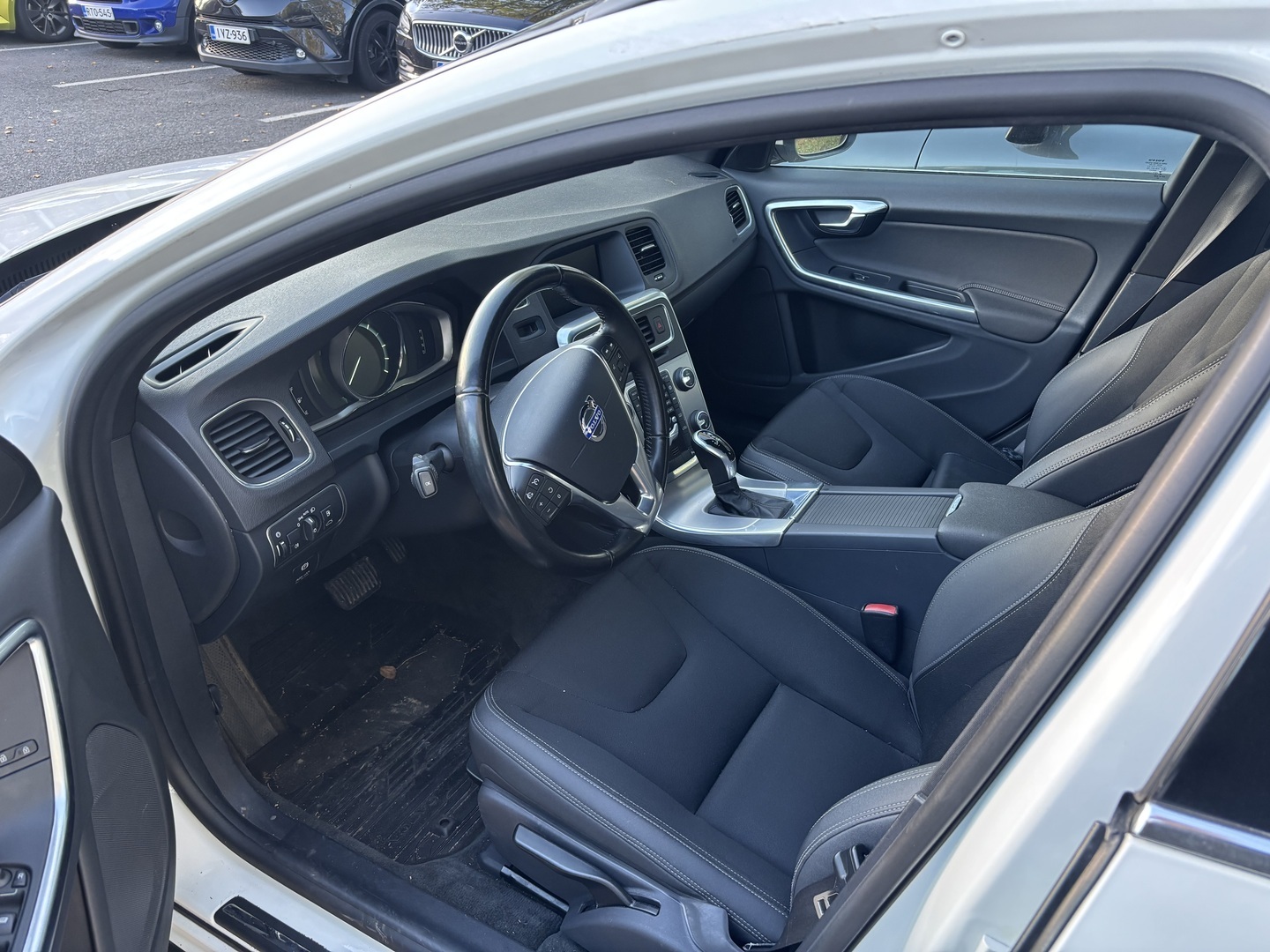 VOLVO V60 2014