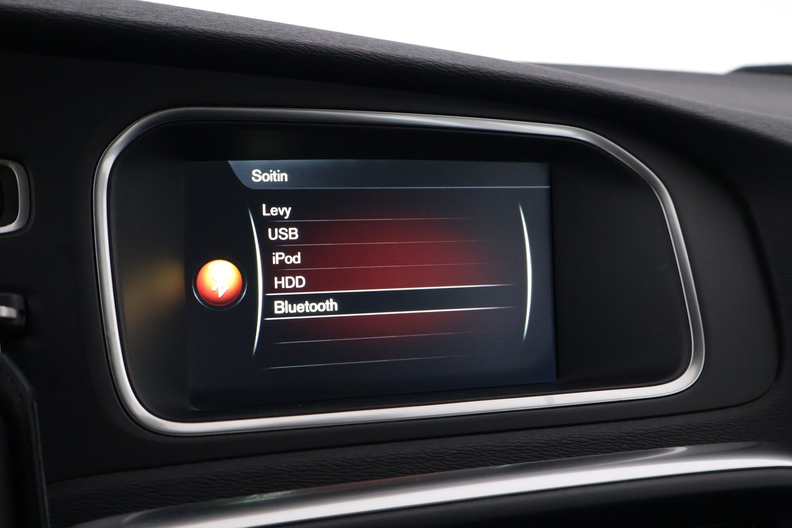 VOLVO V40 2015