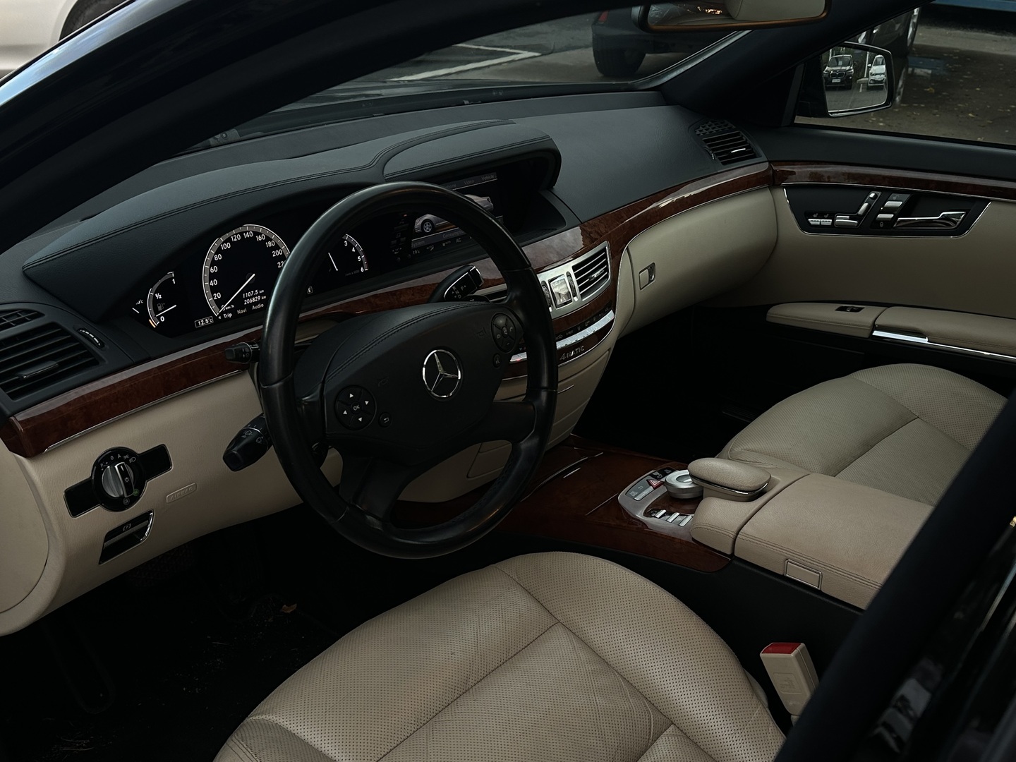 MERCEDES-BENZ S 2011