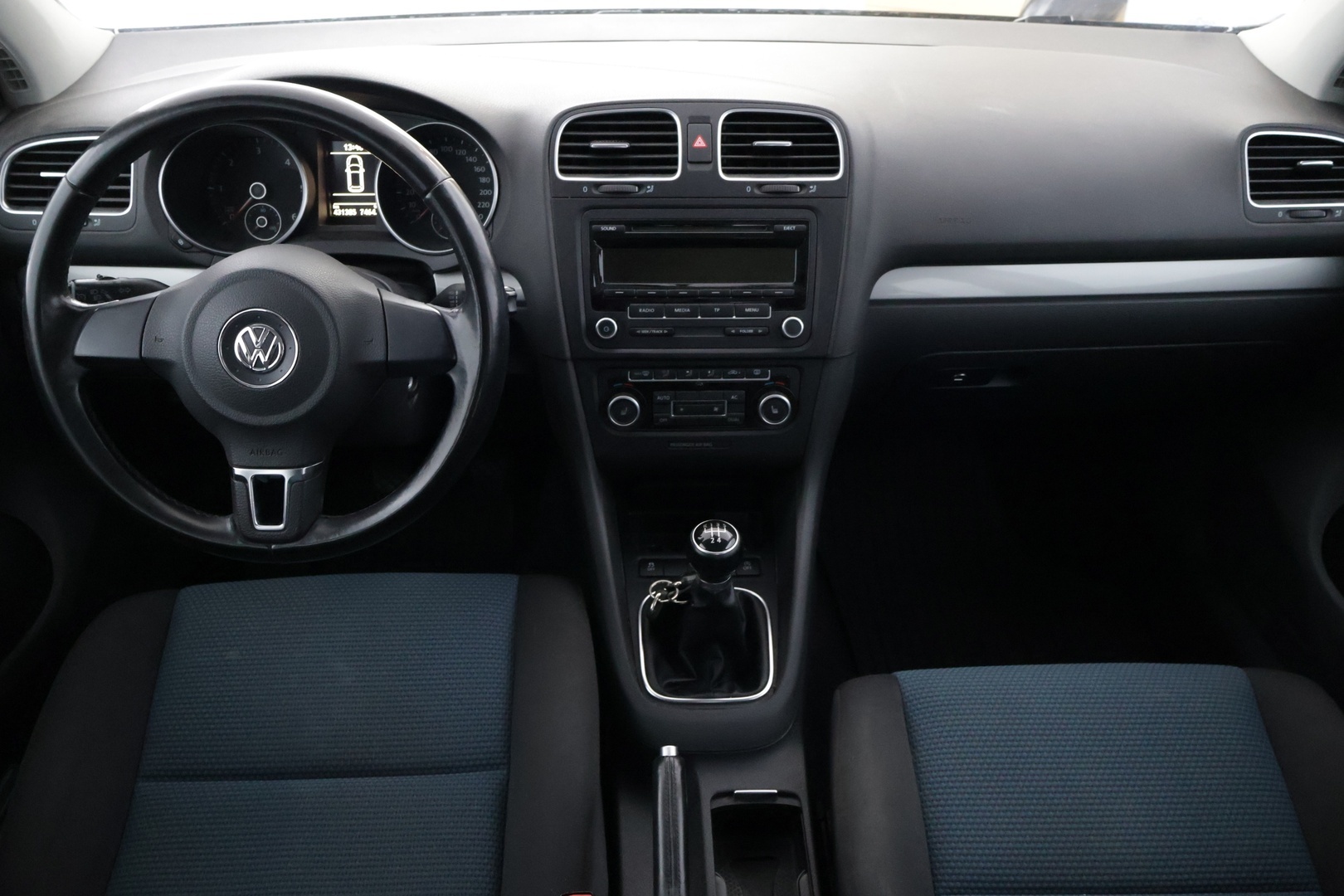 VOLKSWAGEN Golf 2012