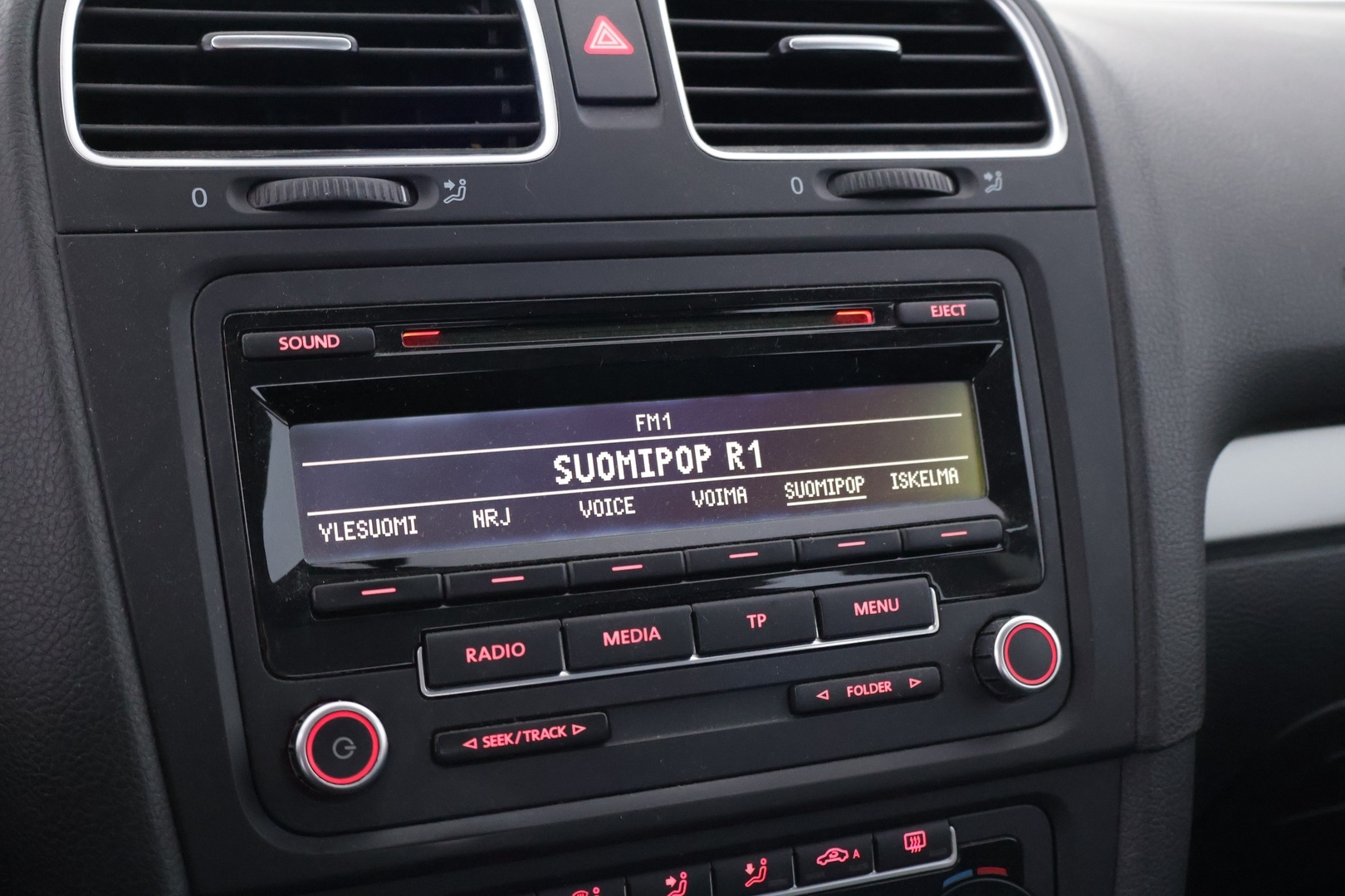 VOLKSWAGEN Golf 2012