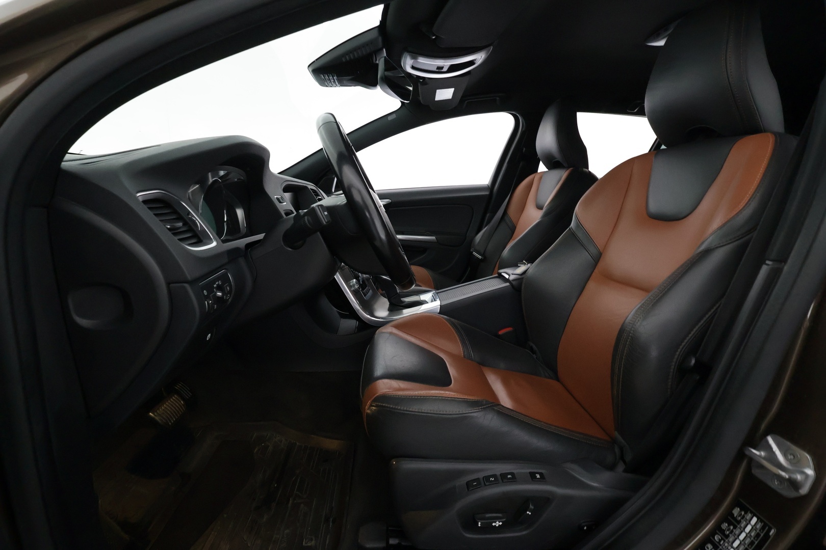 VOLVO V60 Cross Country 2016