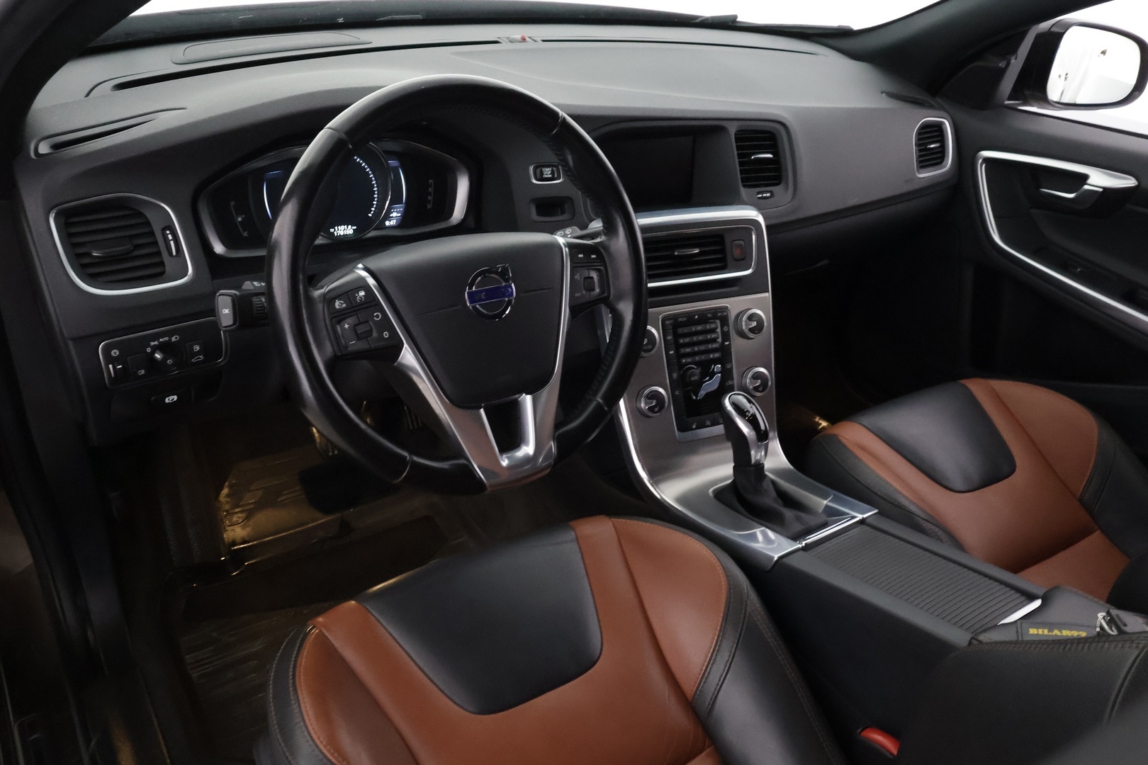 VOLVO V60 Cross Country 2016