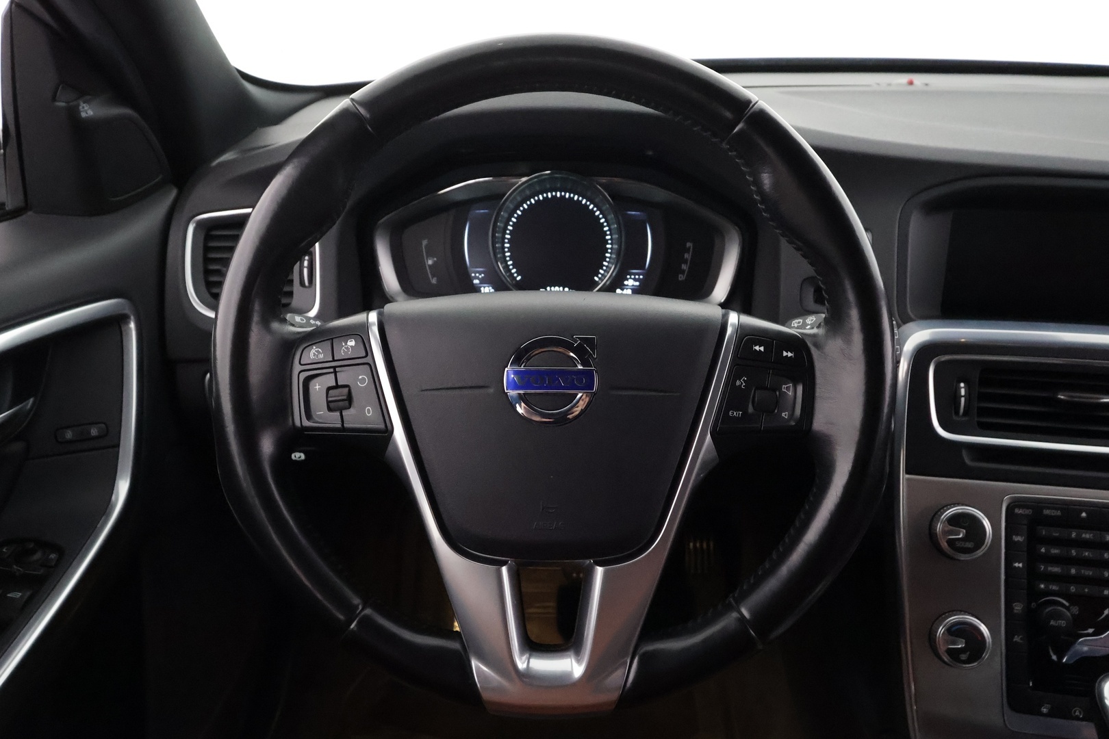 VOLVO V60 Cross Country 2016