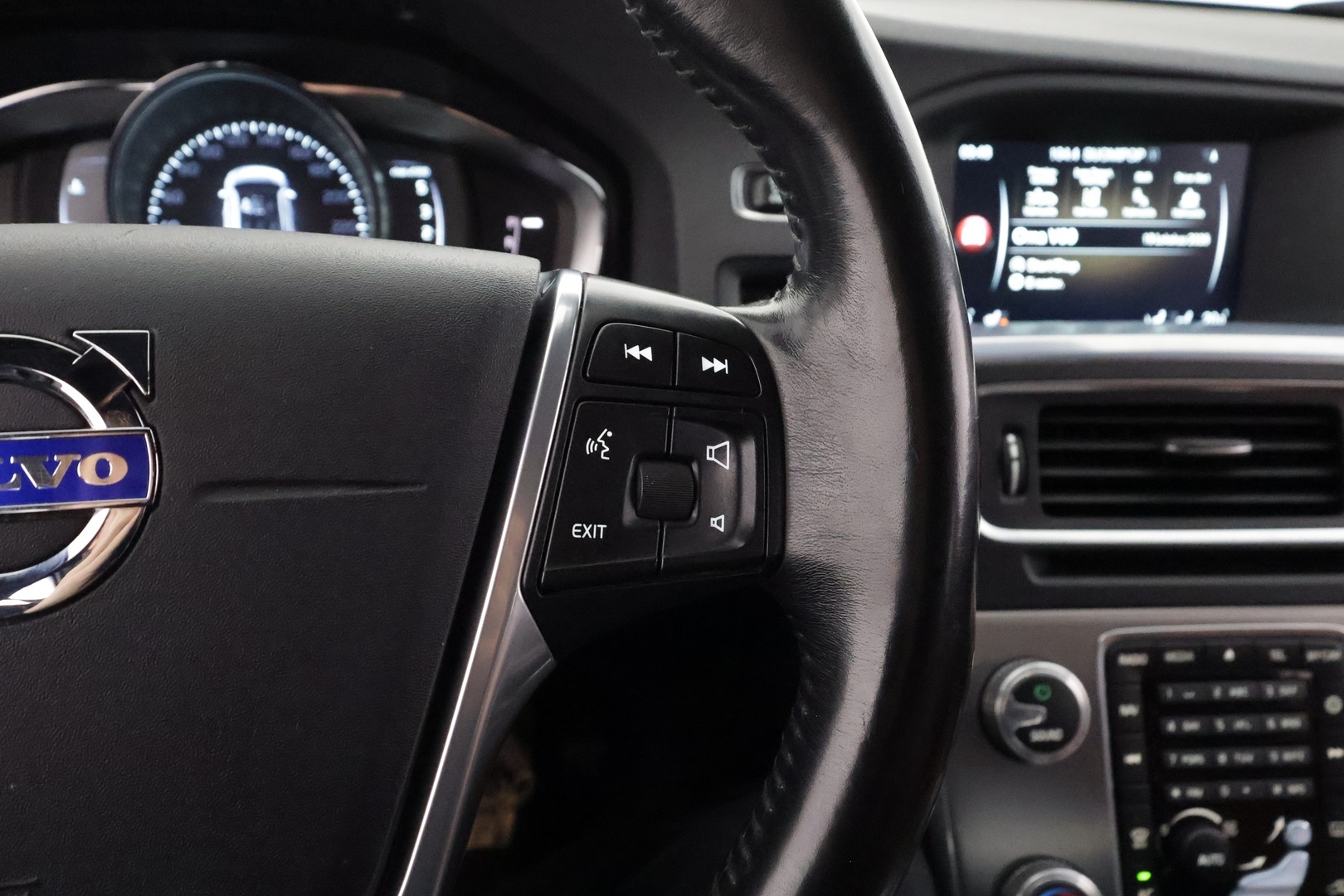 VOLVO V60 Cross Country 2016