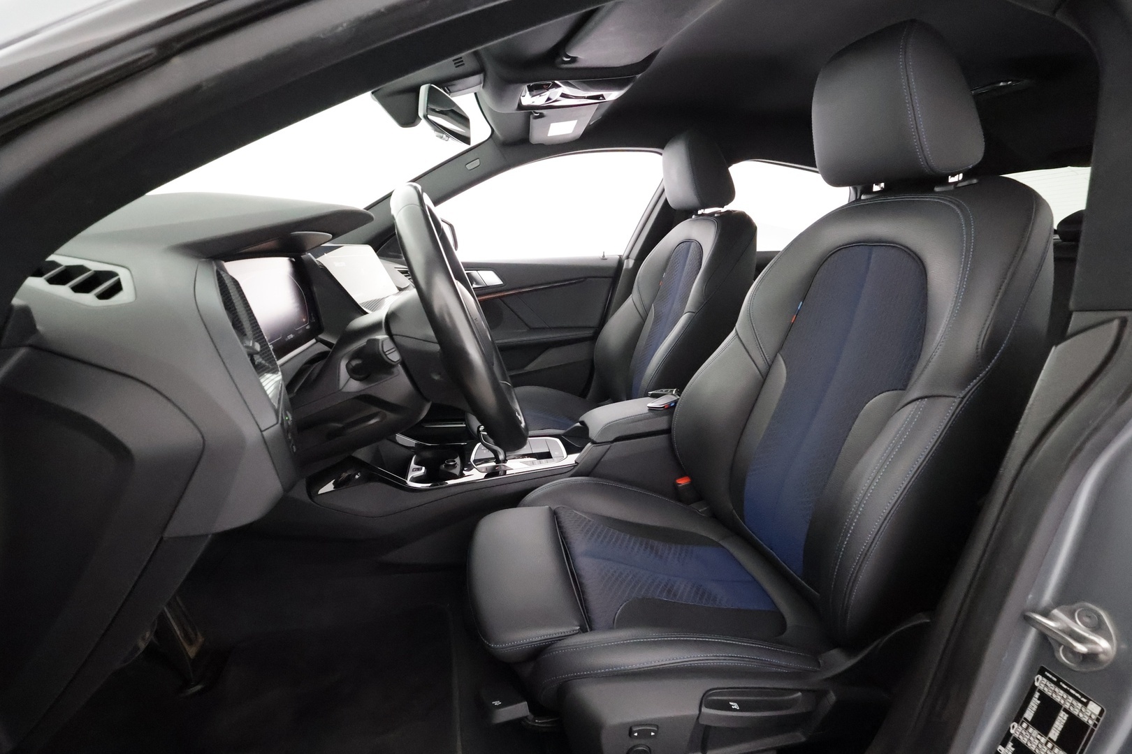 BMW 218 2023