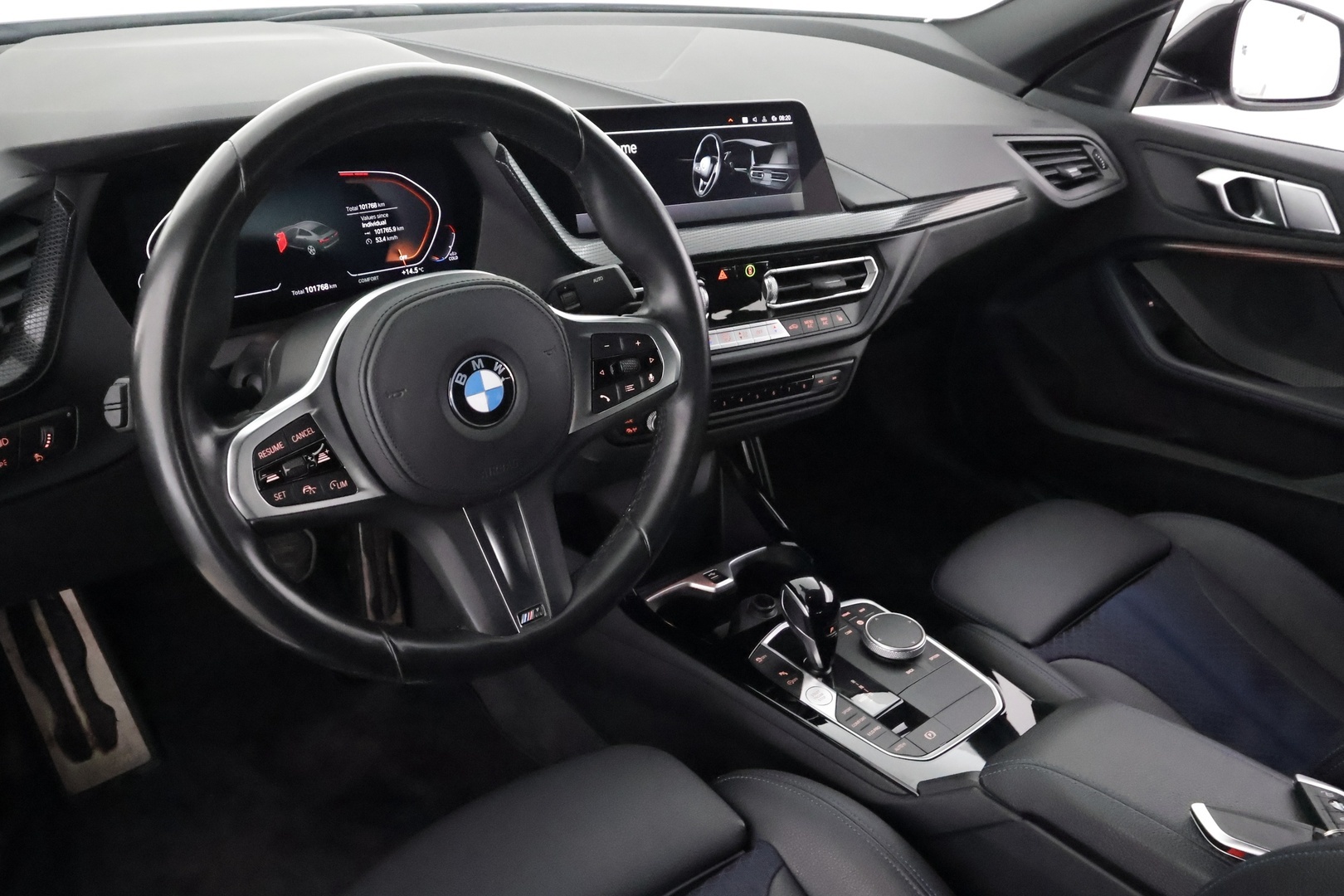 BMW 218 2023