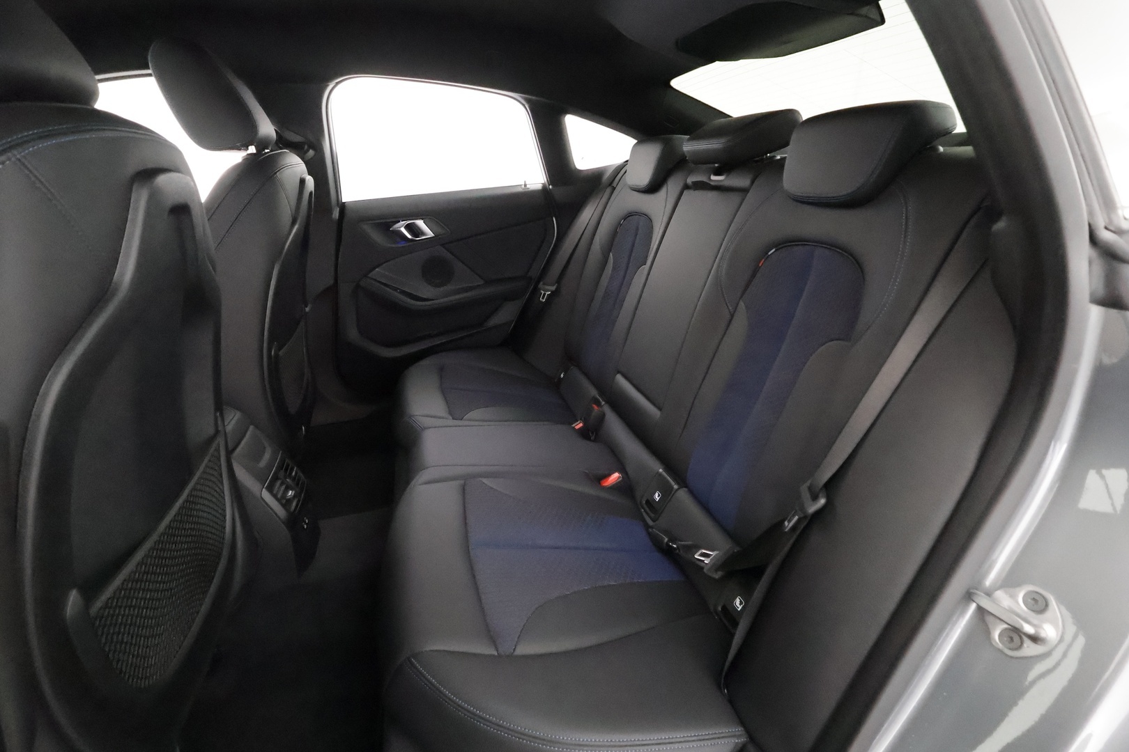 BMW 218 2023
