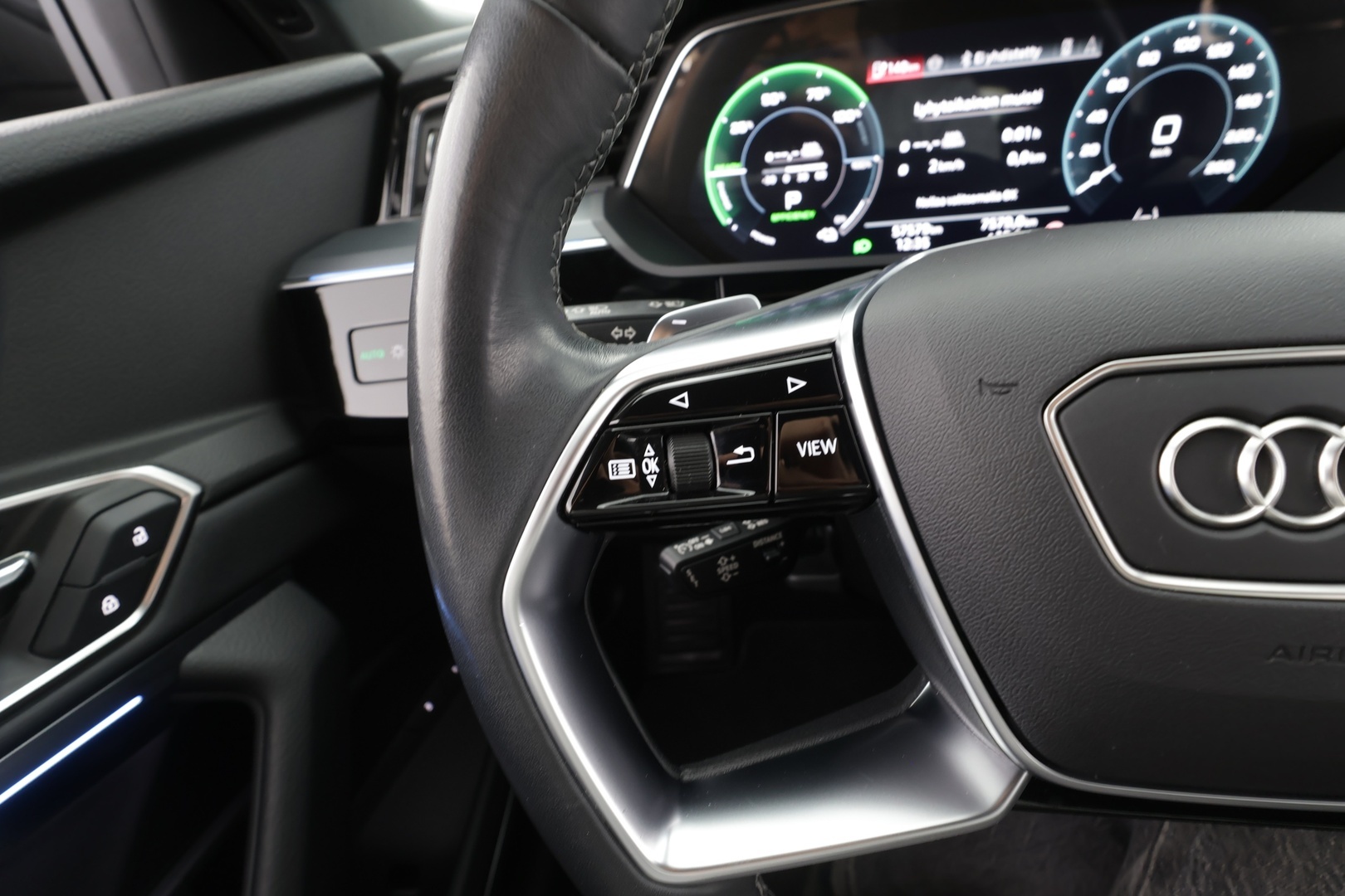 AUDI Q8 E-TRON 2024