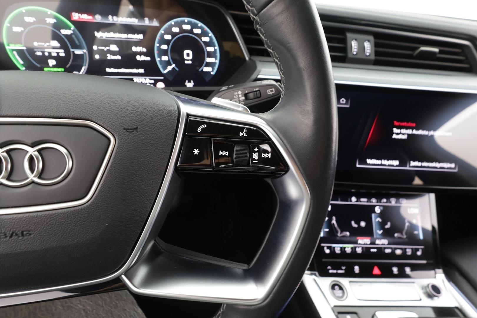 AUDI Q8 E-TRON 2024