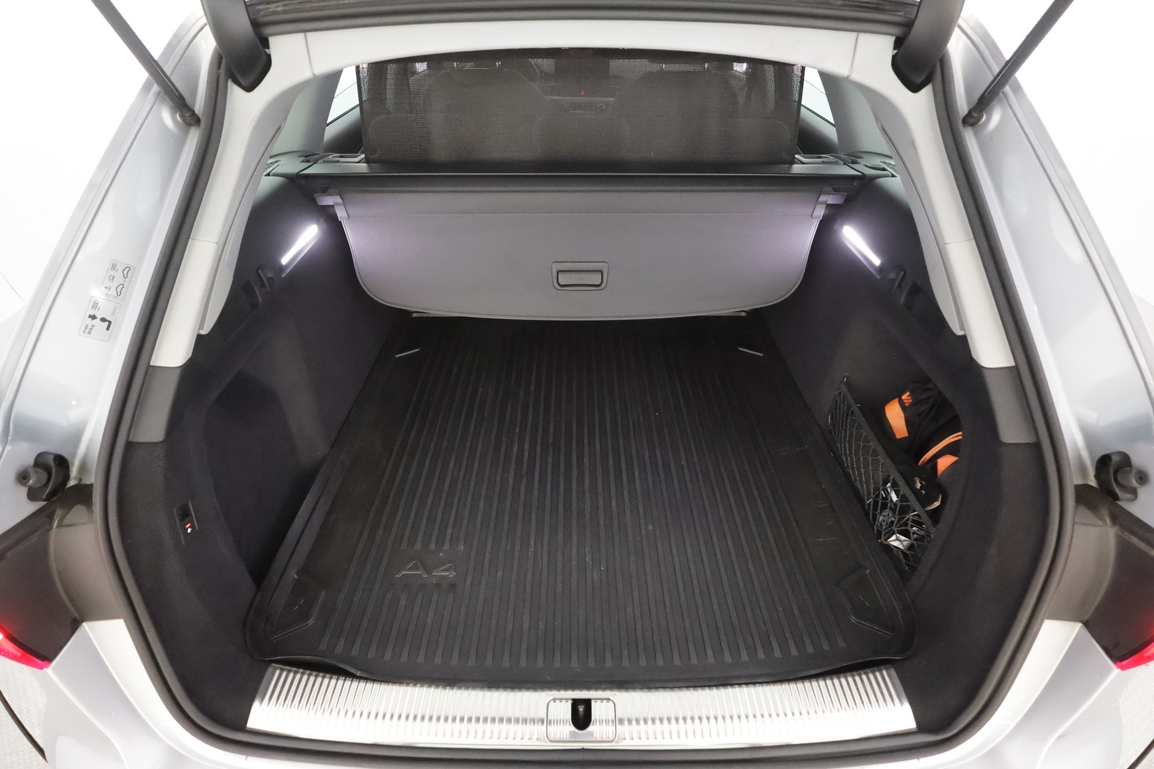 AUDI A4 2021