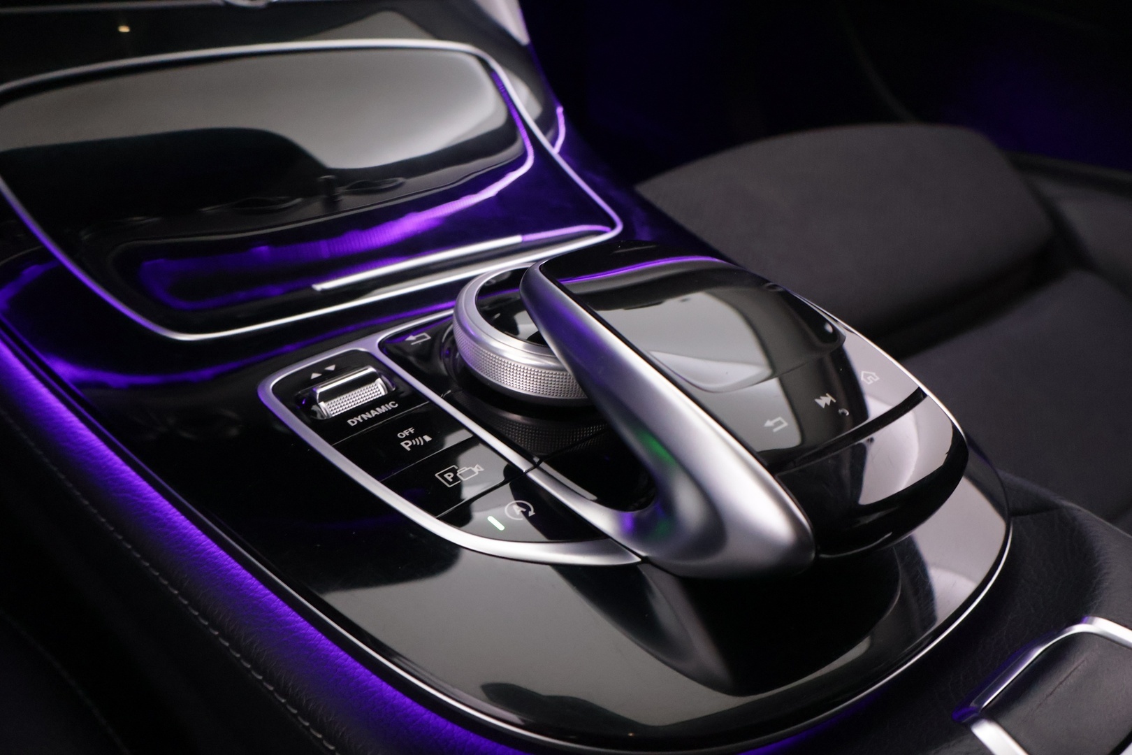 MERCEDES-BENZ E 2017
