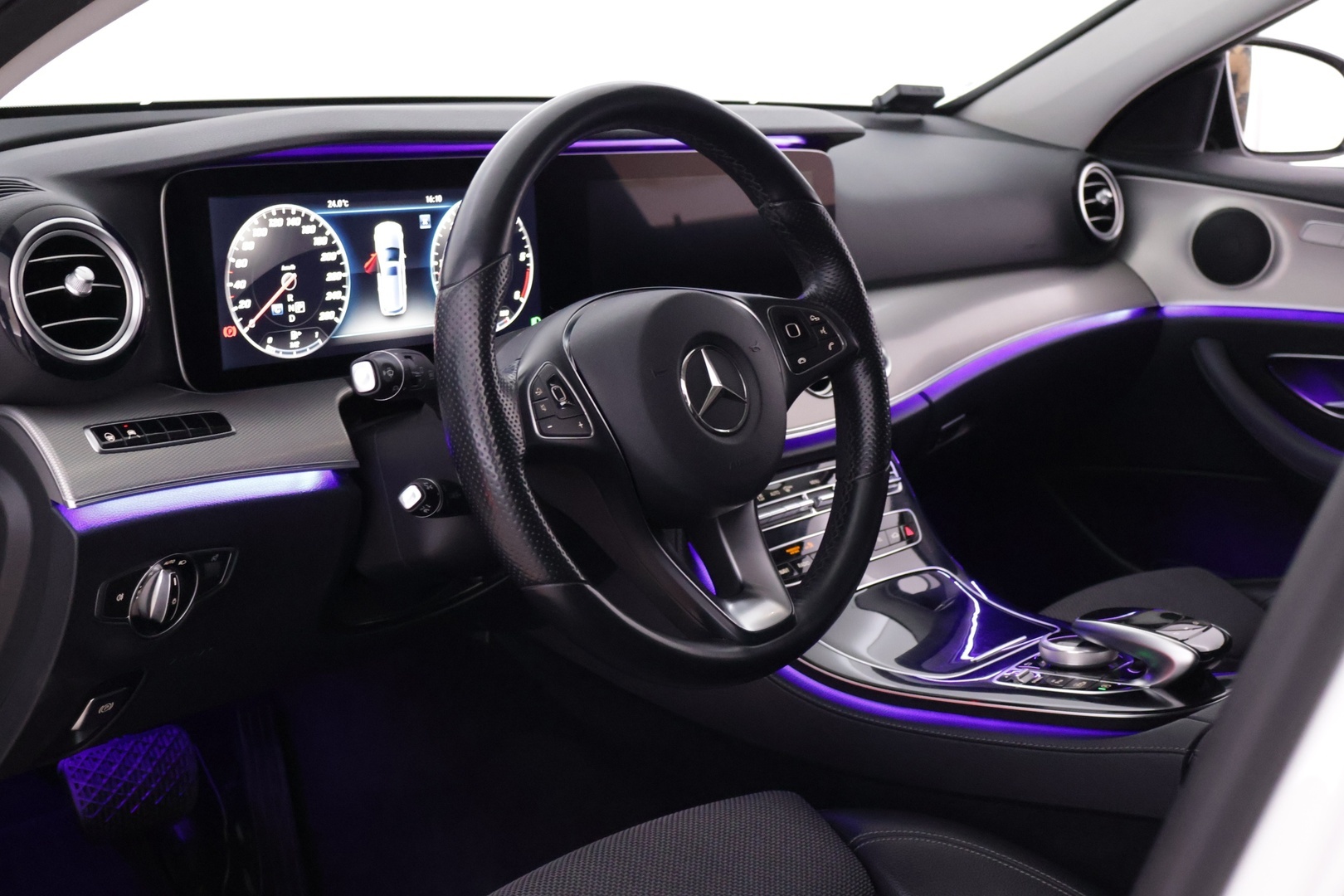 MERCEDES-BENZ E 2017
