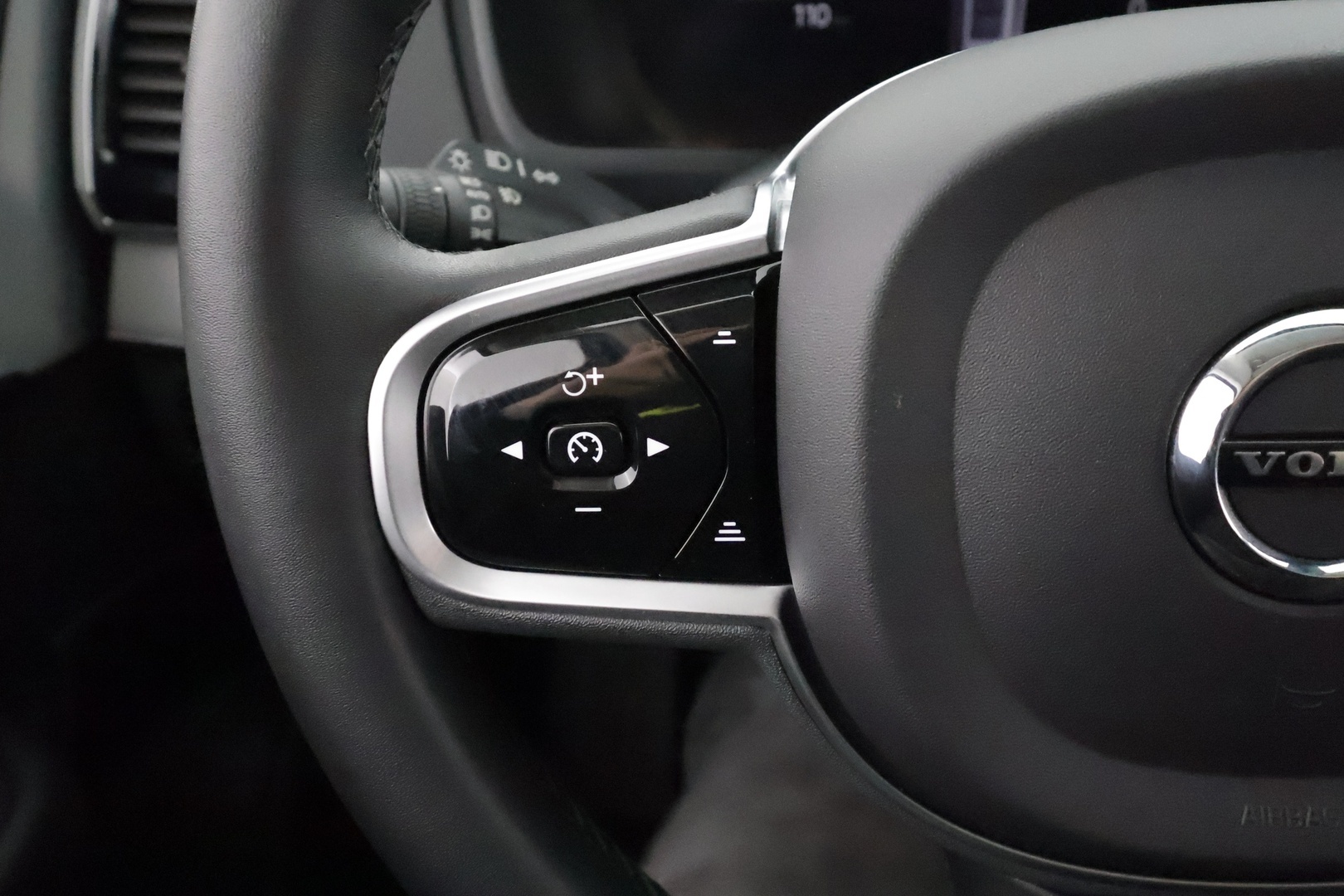 VOLVO XC90 2023