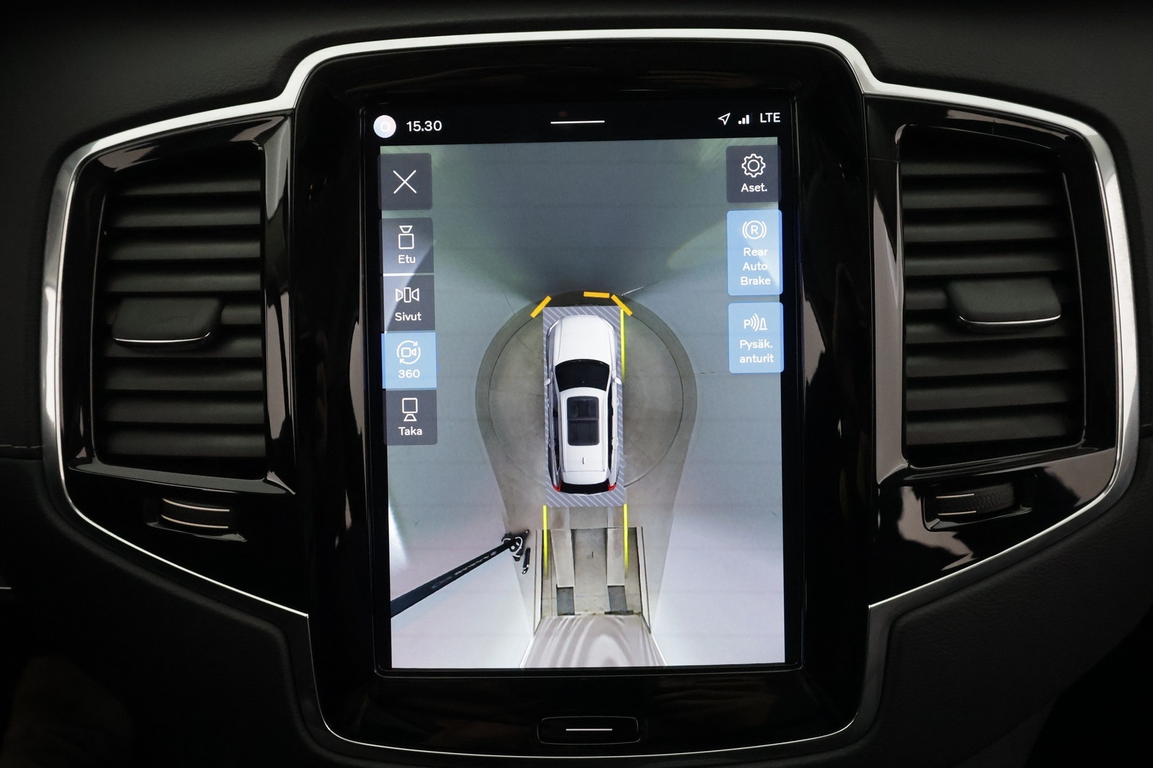 VOLVO XC90 2023