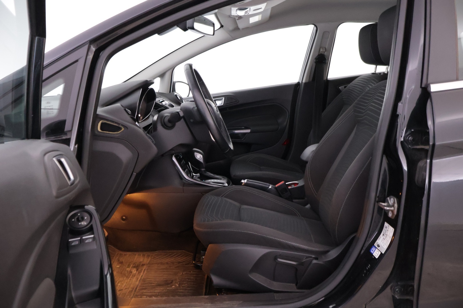 FORD Fiesta 2015