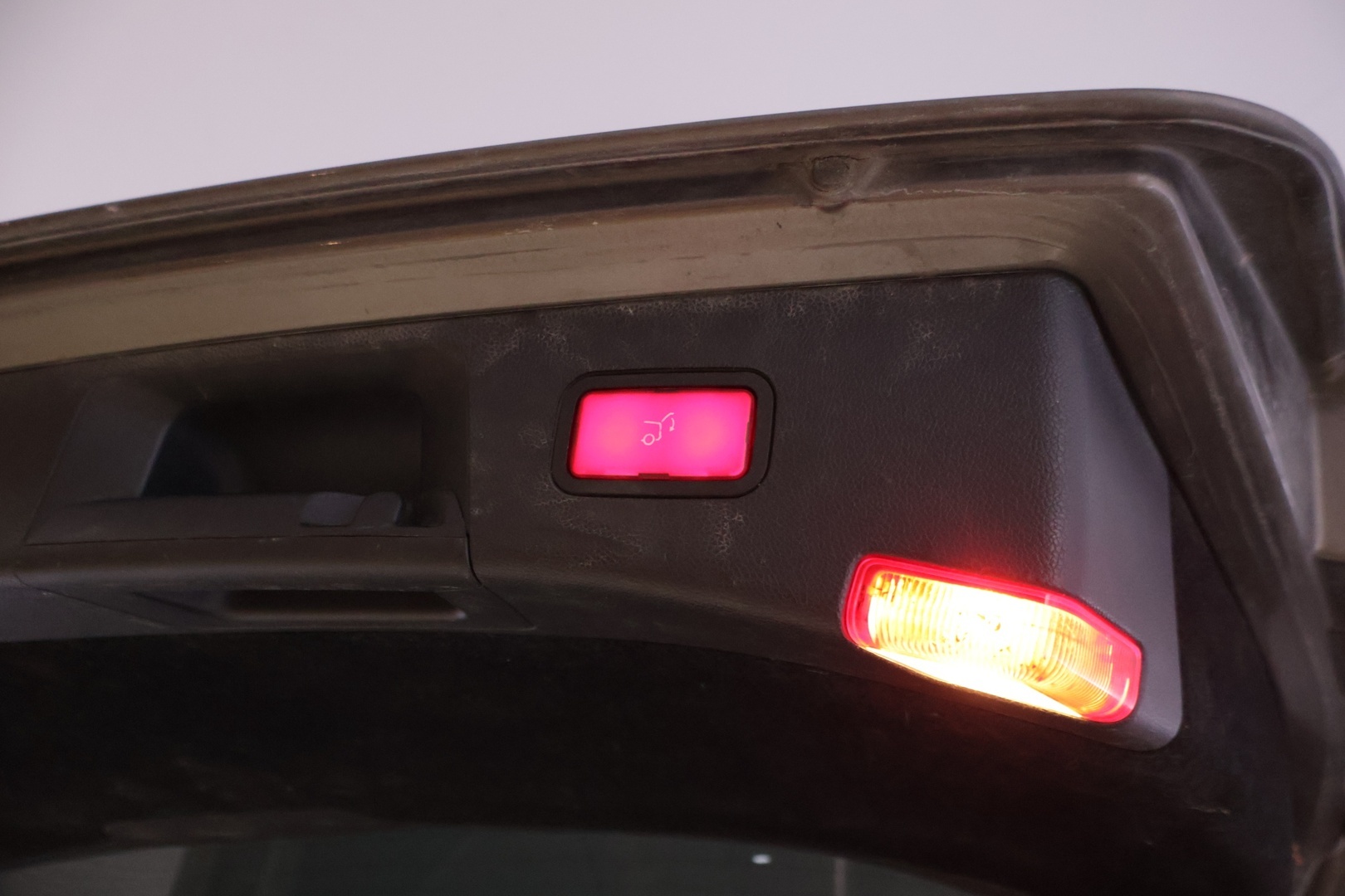 MERCEDES-BENZ E 2010