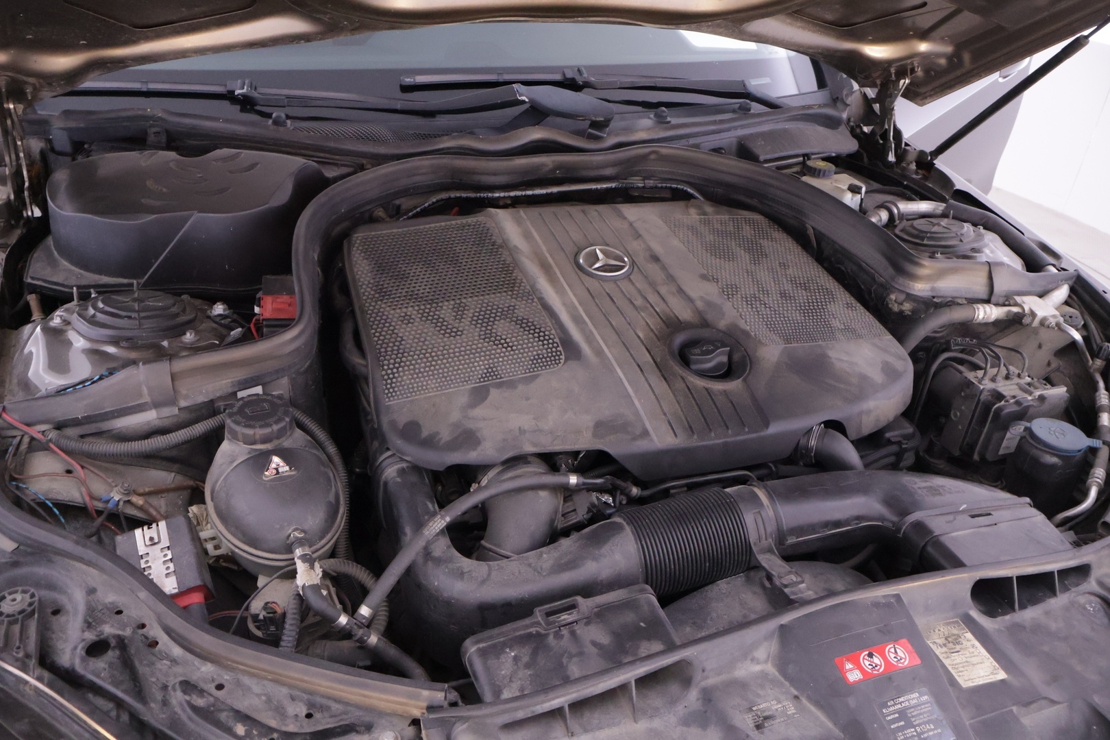 MERCEDES-BENZ E 2010
