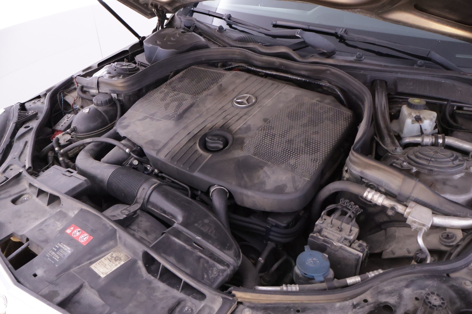 MERCEDES-BENZ E 2010
