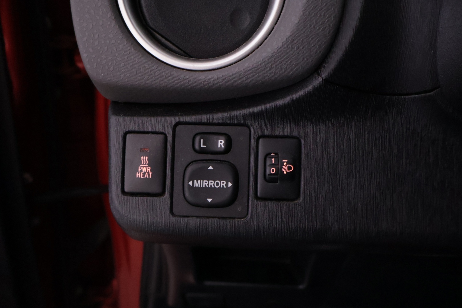 TOYOTA Yaris 2012