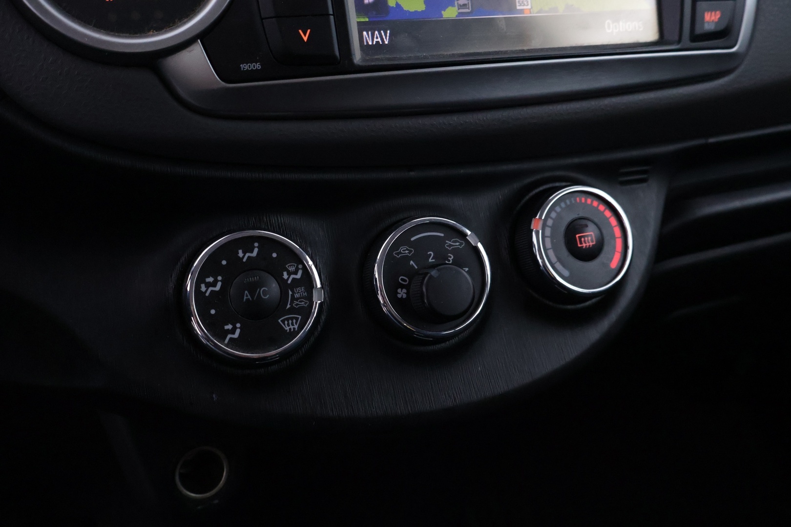 TOYOTA Yaris 2012