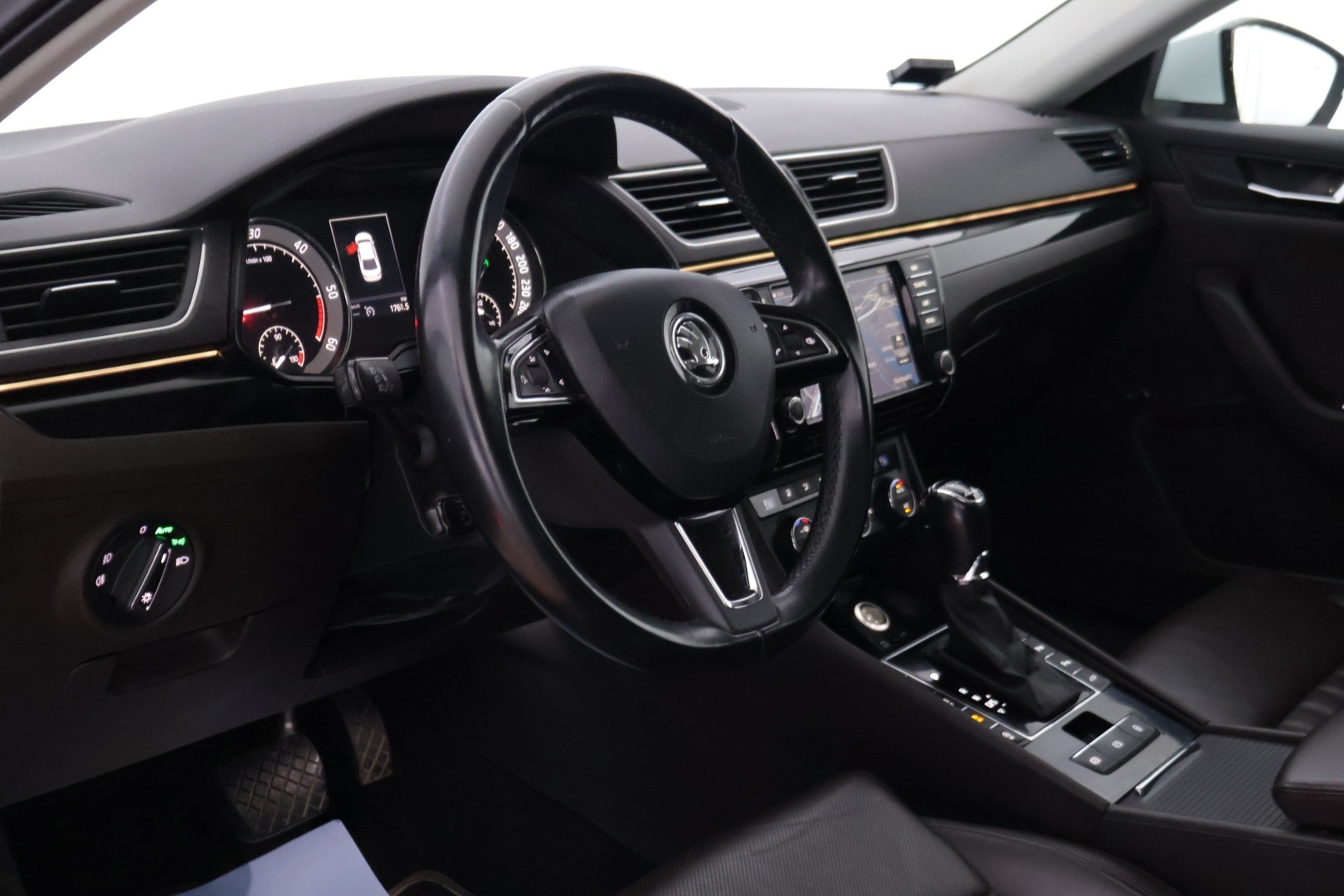 SKODA Superb 2016