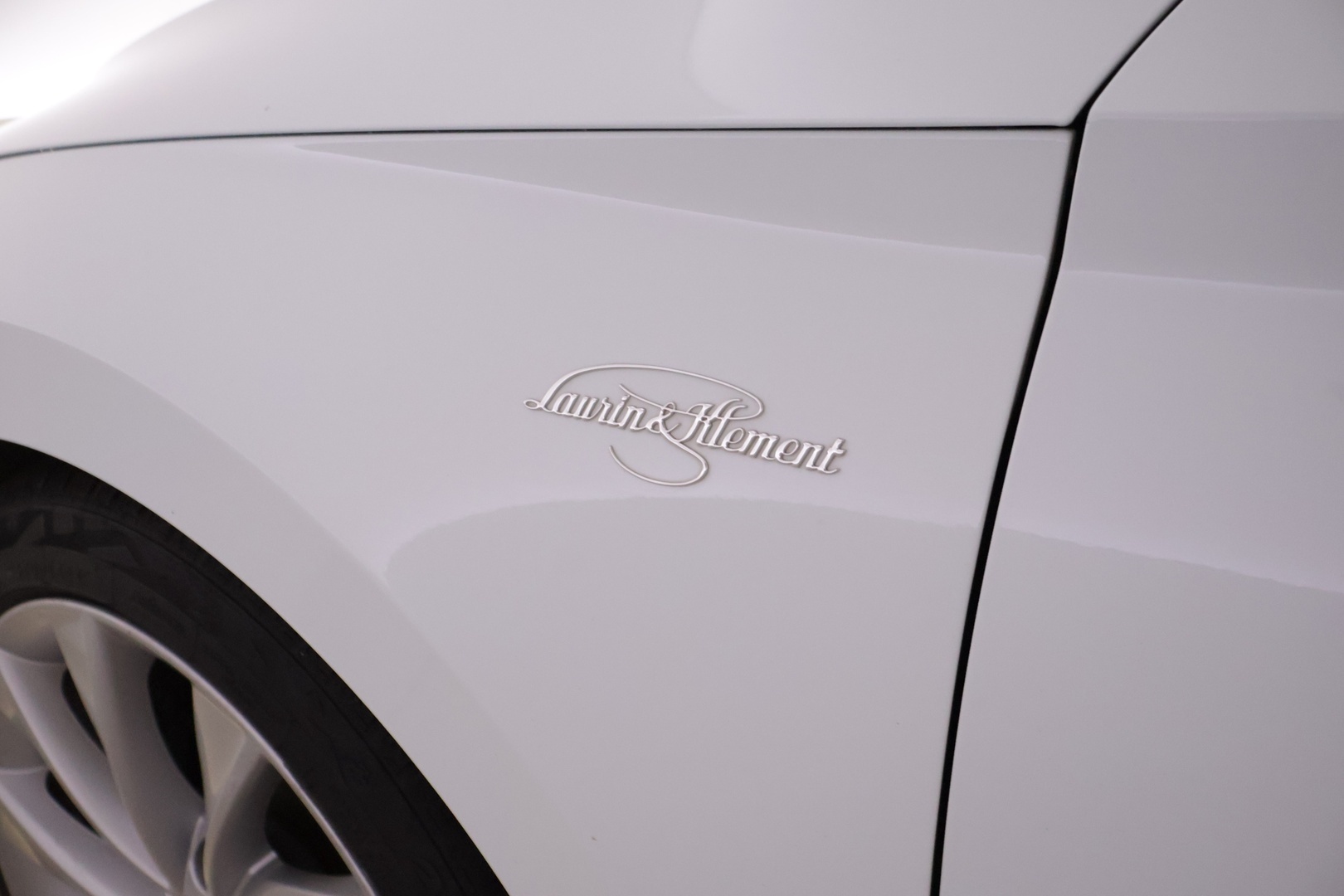SKODA Superb 2016
