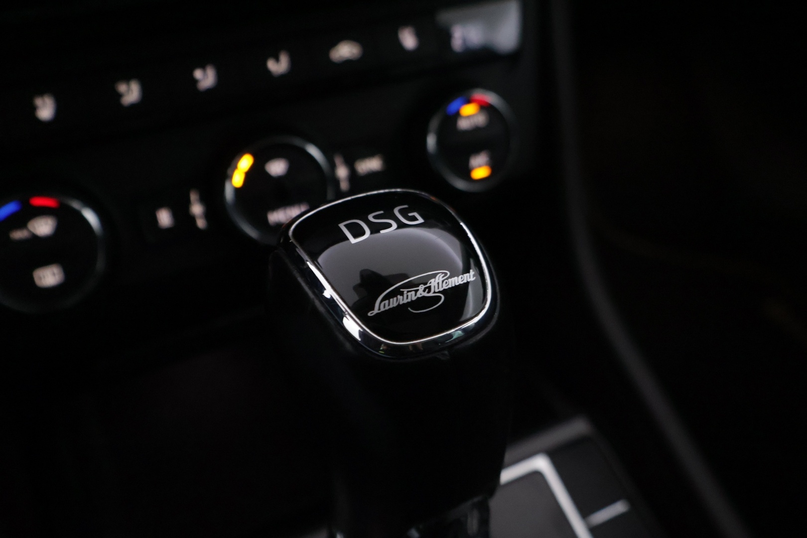 SKODA Superb 2016