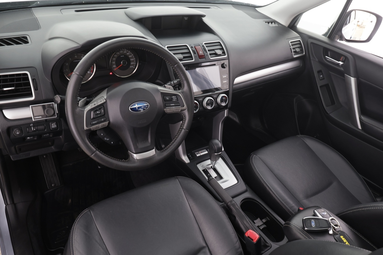 SUBARU Forester 2015