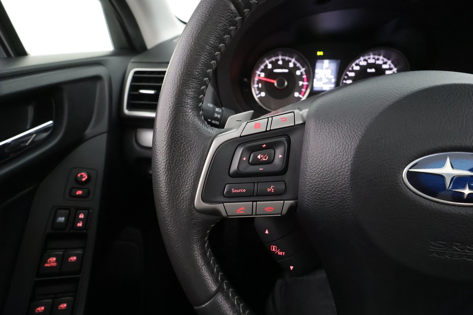 SUBARU Forester 2015