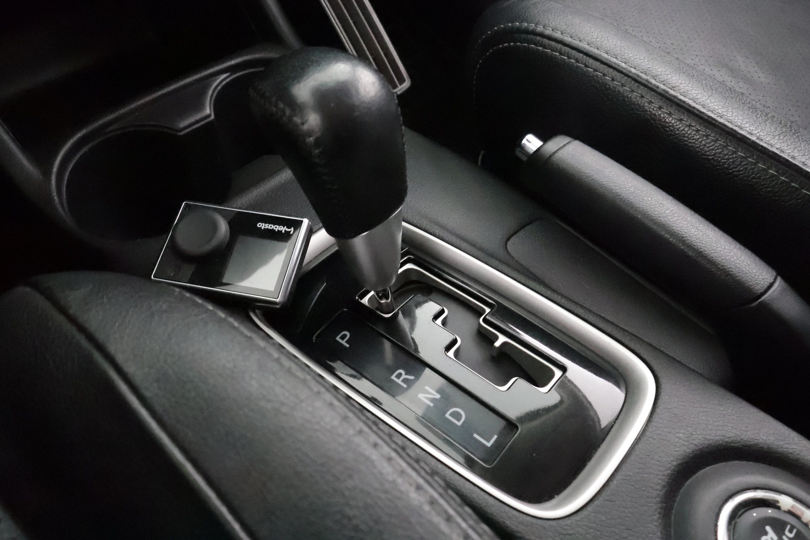 MITSUBISHI Outlander 2016